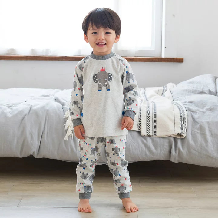 日本 COMBI 春秋季薄款 灰色大象图案卷腹睡衣