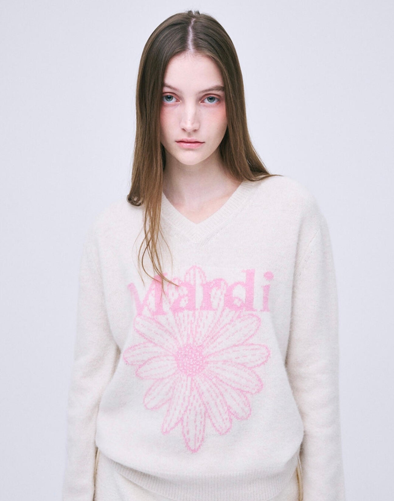 韩国Mardi Mercredi 小雏菊V领毛衣白色粉花
