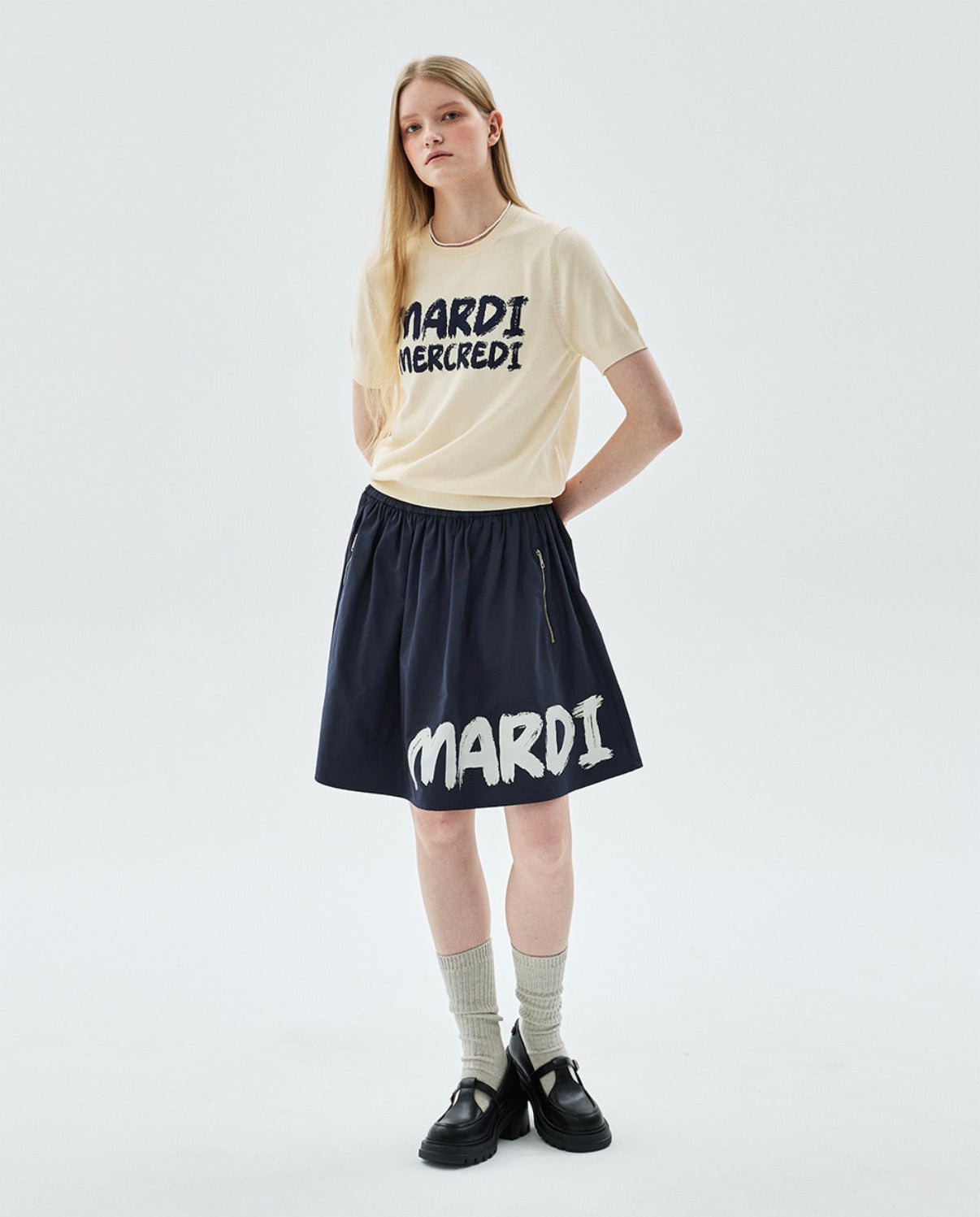 Mardi Mercredi Actif Brush Logo Knit Top Short Sleeve Cream Navy One Size 韩国Actif系列 涂鸦书写针织短袖 奶油藏蓝 均码