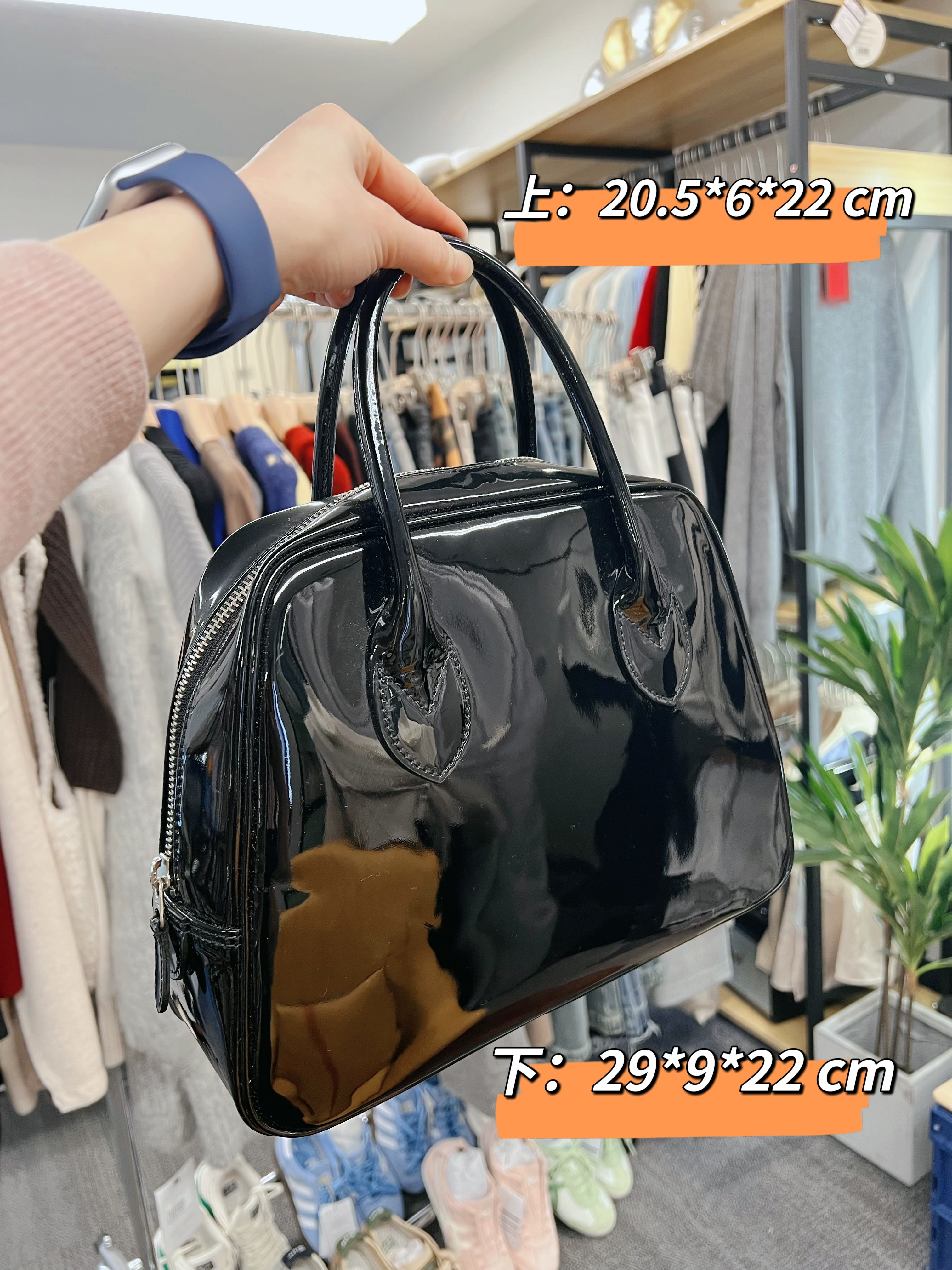 COMME des GARÇONS 川久保玲 CDG 新款真皮手提包 贝壳包黑色漆皮