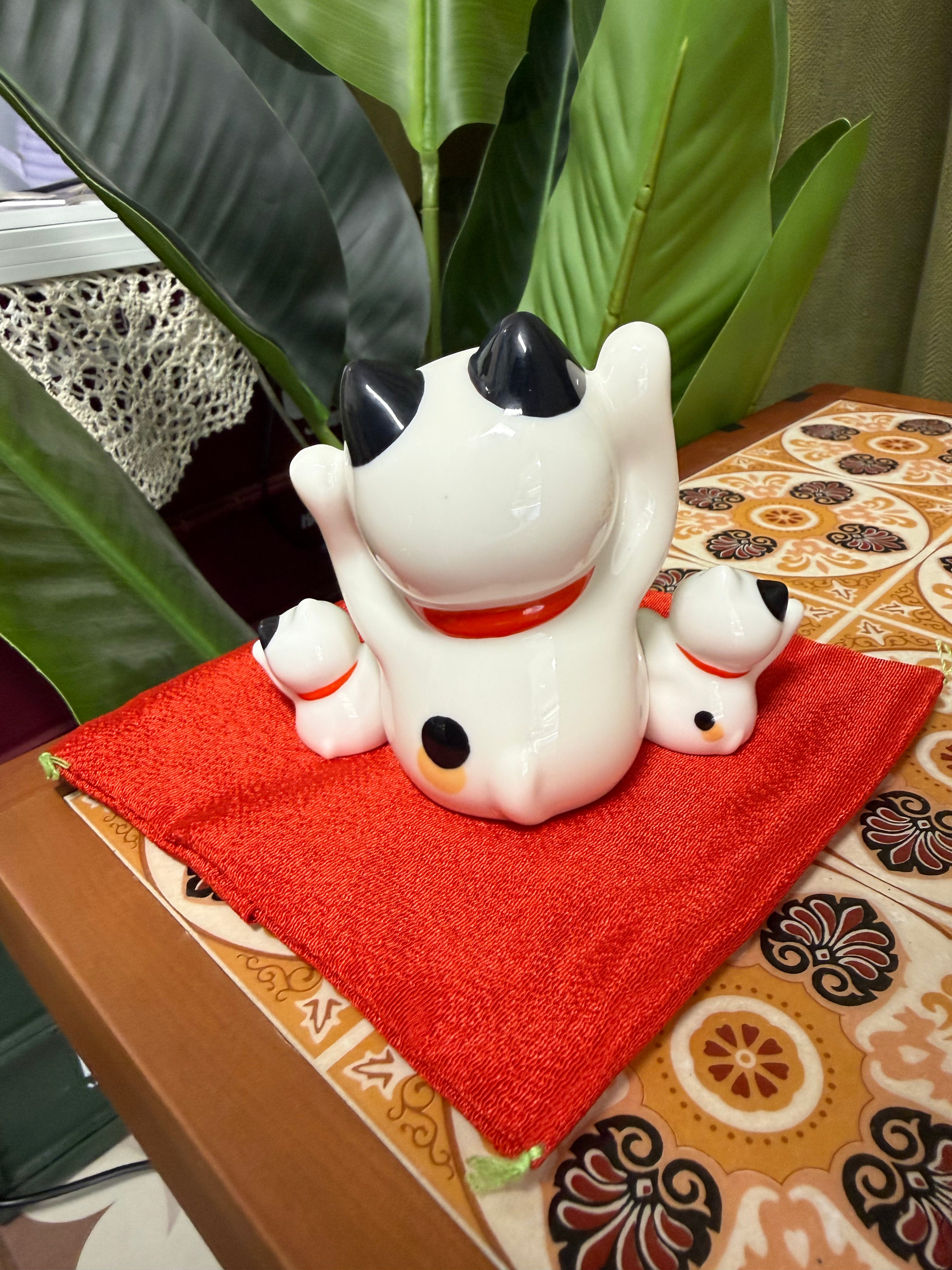 Yakushigama Saie Enman Maneki Neko (Parent & Child)日本 薬師窯 招财猫 彩绘 圆满招财猫(亲子)#7339 高约10.5cm