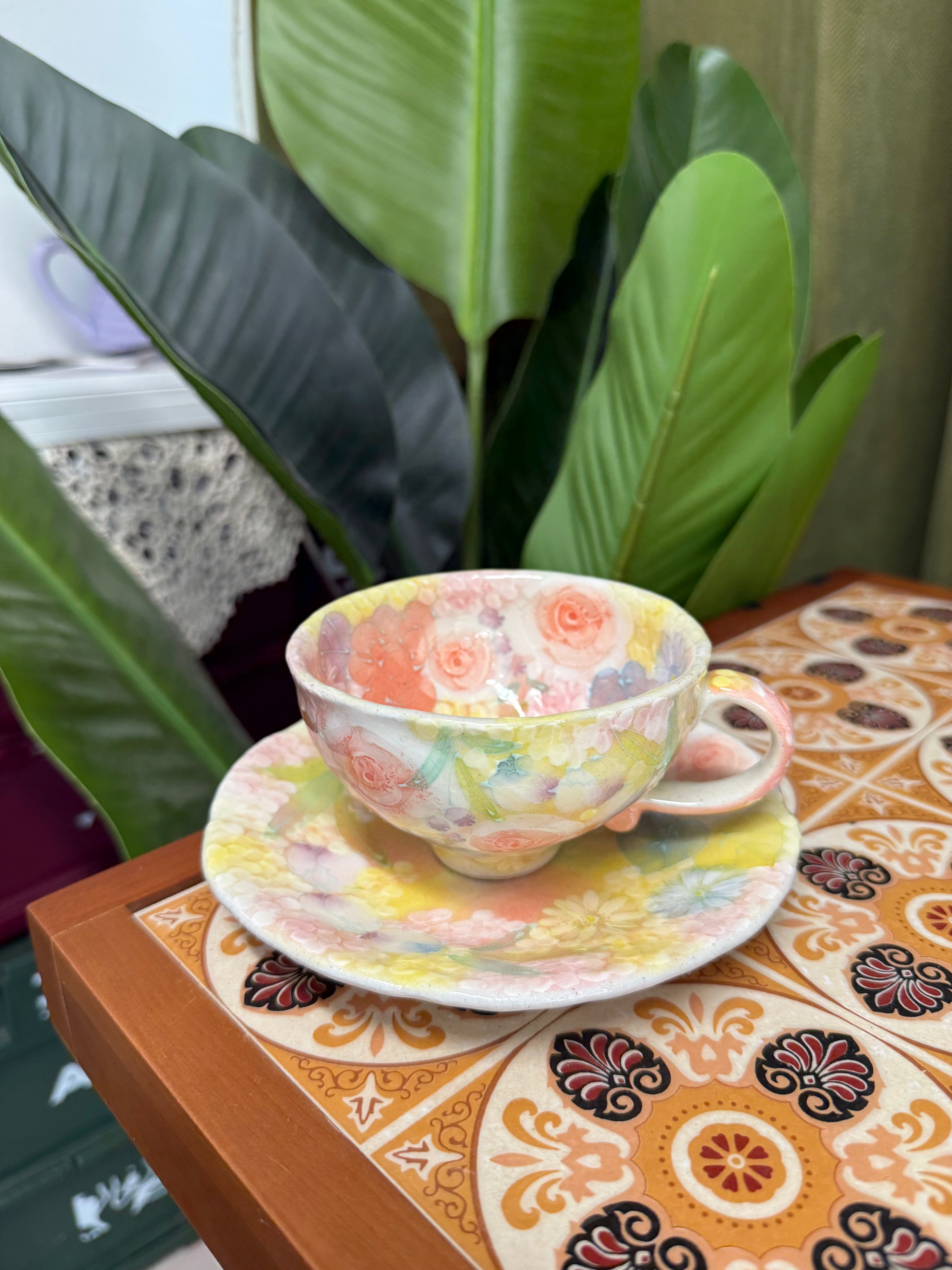 Seto-yaki Kobo Yuzuriha "Heian Miyabi Hana" Hand-painted Coffee Cup and Saucer 日本 濑户烧 工房风花“平安雅花”手作彩绘陶瓷咖啡杯碟套装 #47041