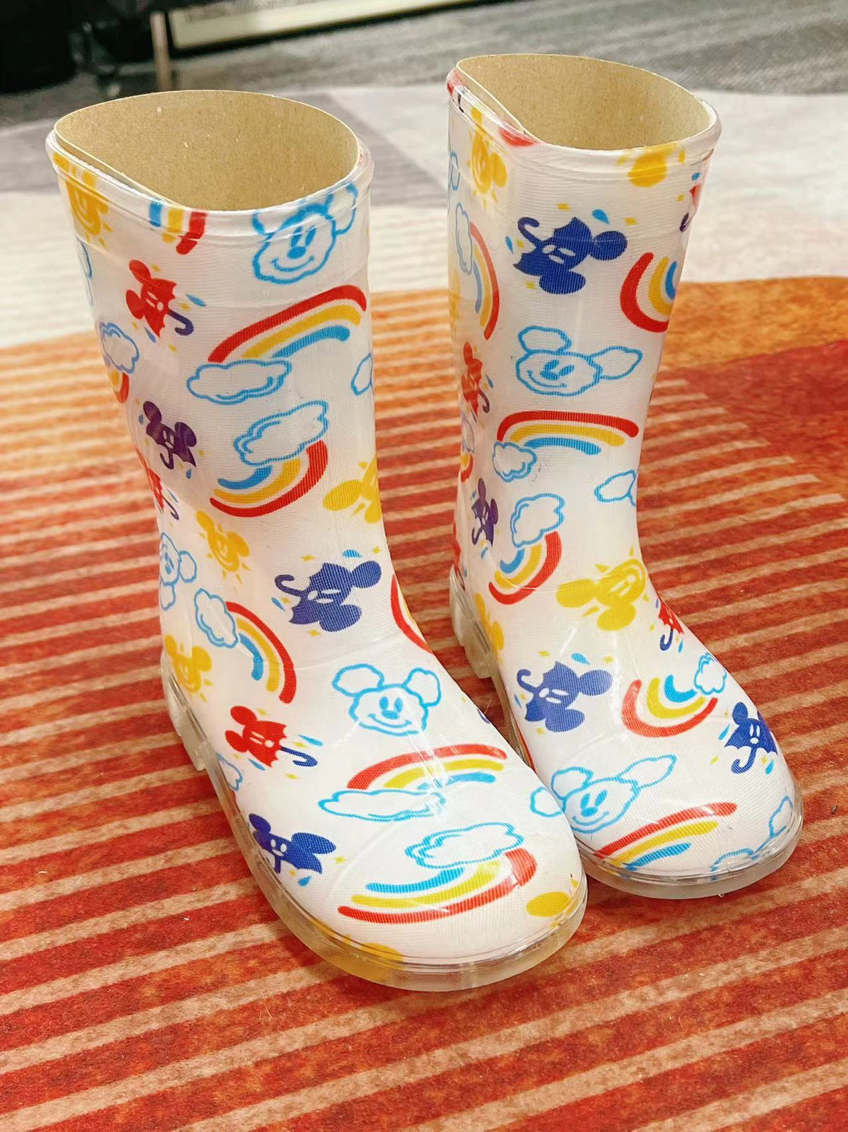 Tokyo Disney 东京迪斯尼 儿童雨靴 米奇彩虹图案