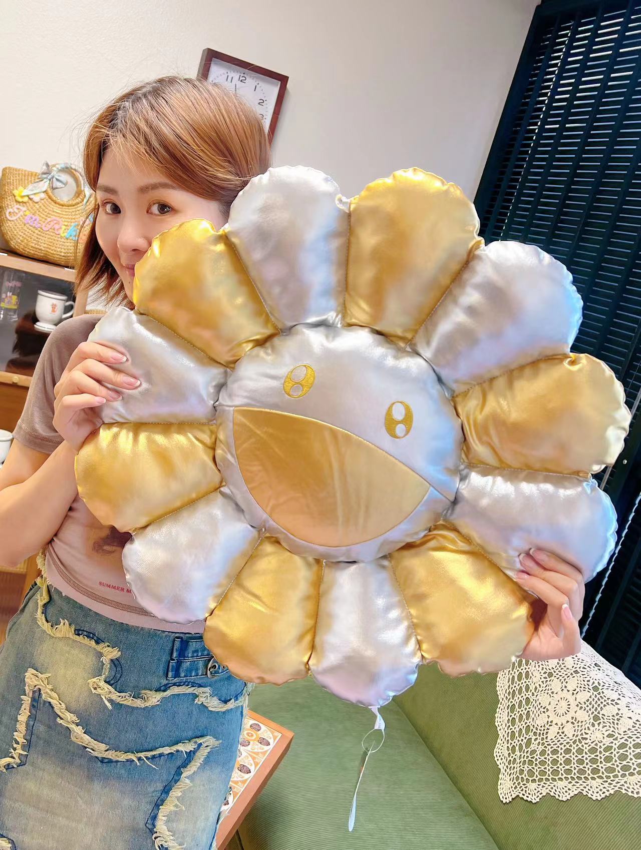 村上隆Takashi Murakami 太阳花抱枕 Flower Cushion / Multicolor 60cm金银拼色