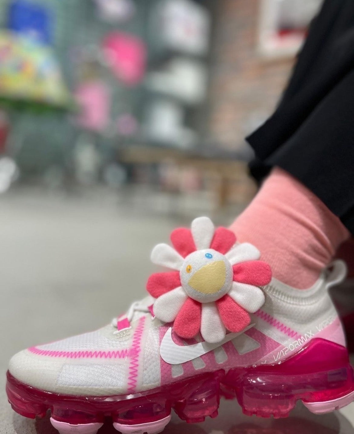 村上隆Takashi Murakami 太阳花 粉红+白色 别针款(可别可挂)