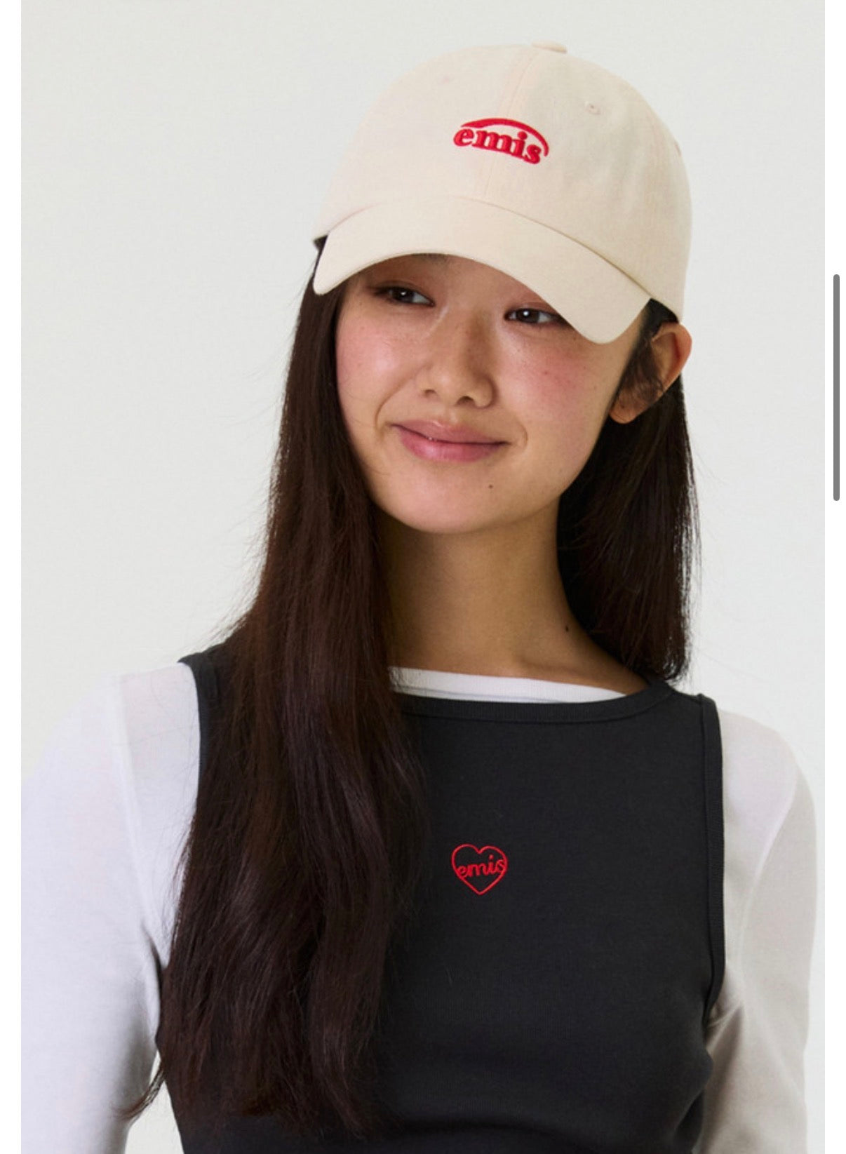 emis Small Logo Ball Cap Cream 韩国 emis 棒球帽  奶油色 红色刺绣小标