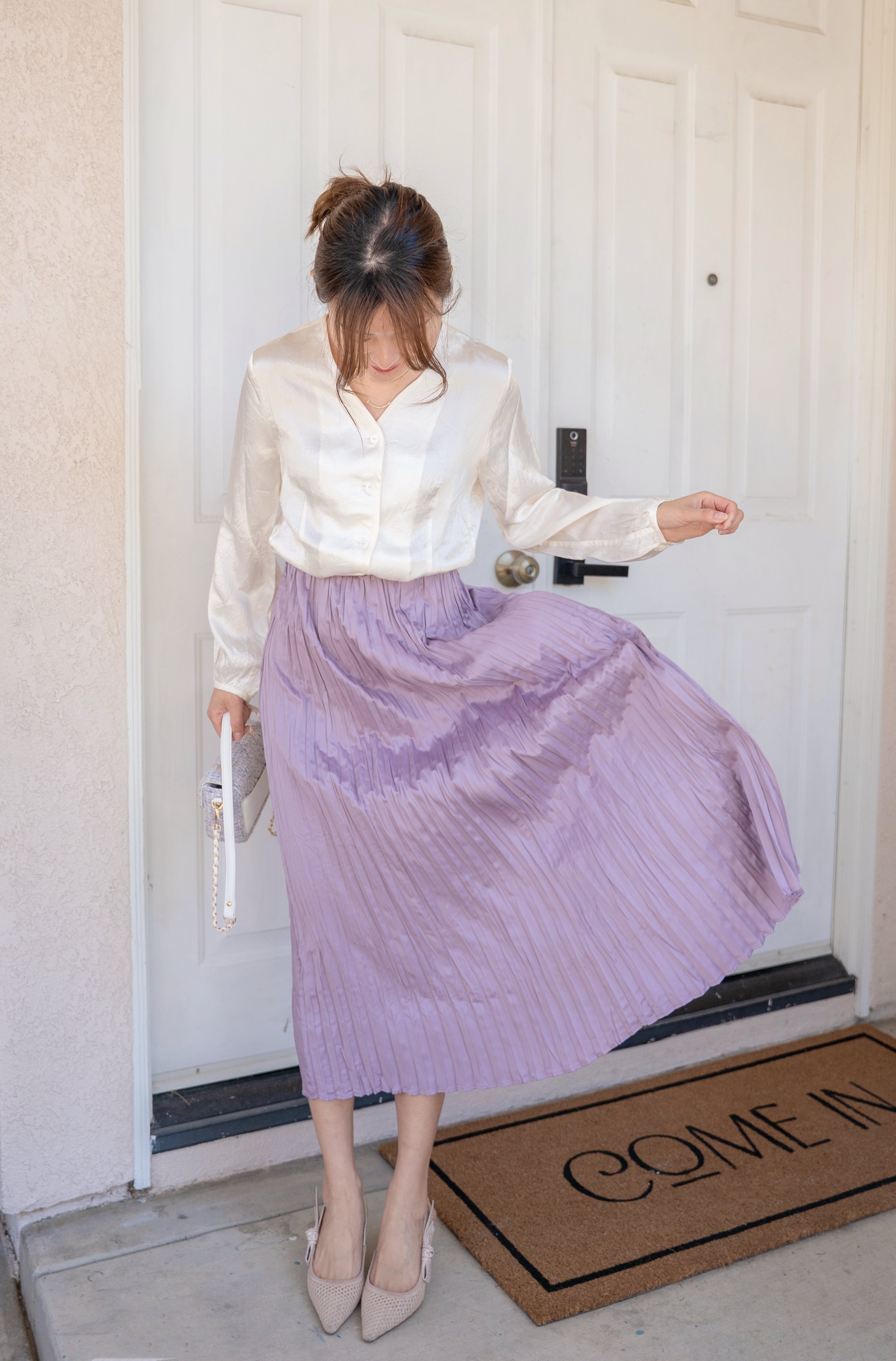 【Riko's collection】复古设计感 缎面V领轻薄衬衫