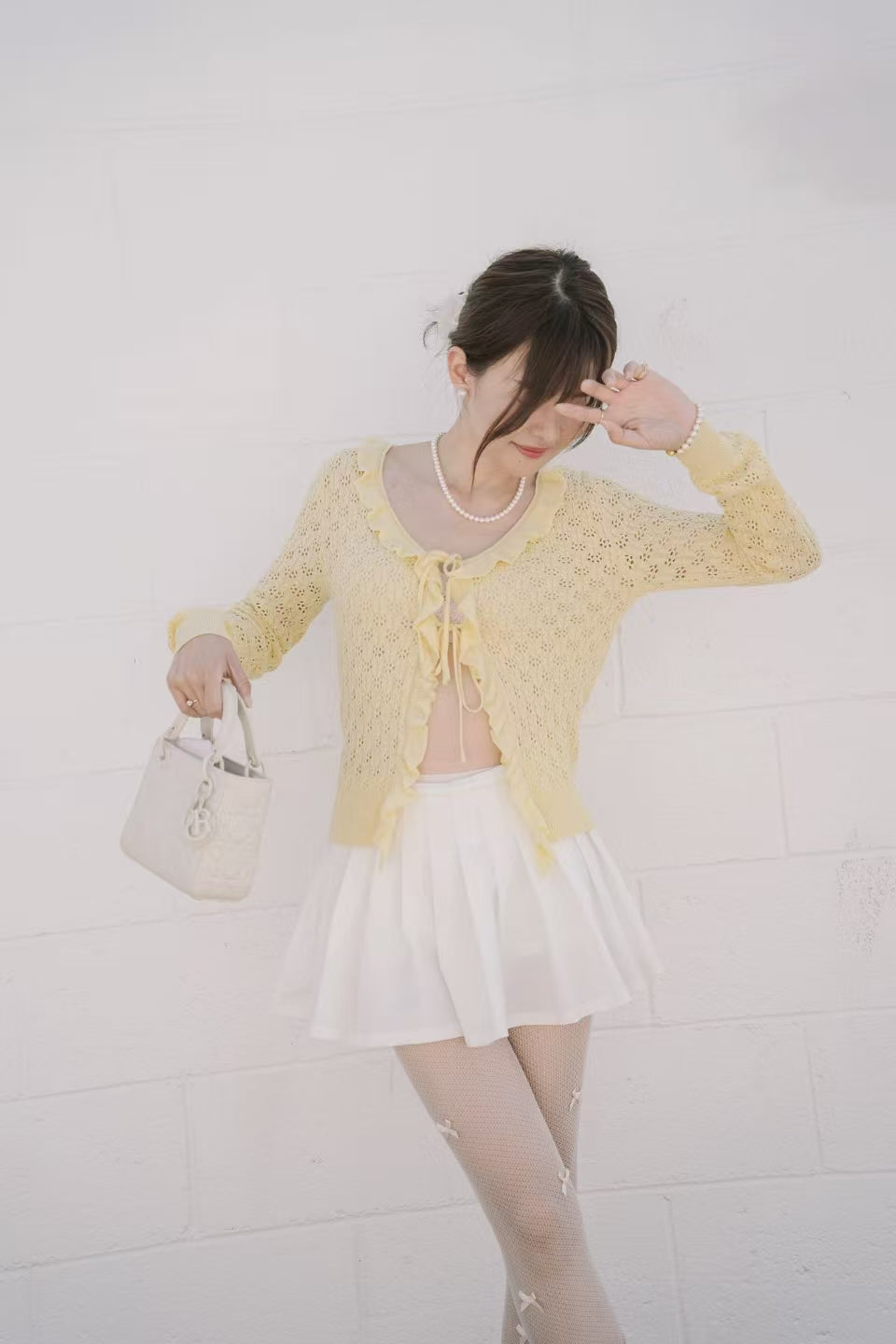 【Riko's collection】法式慵懒风镂空V领开衫修打底衫 亮黄色