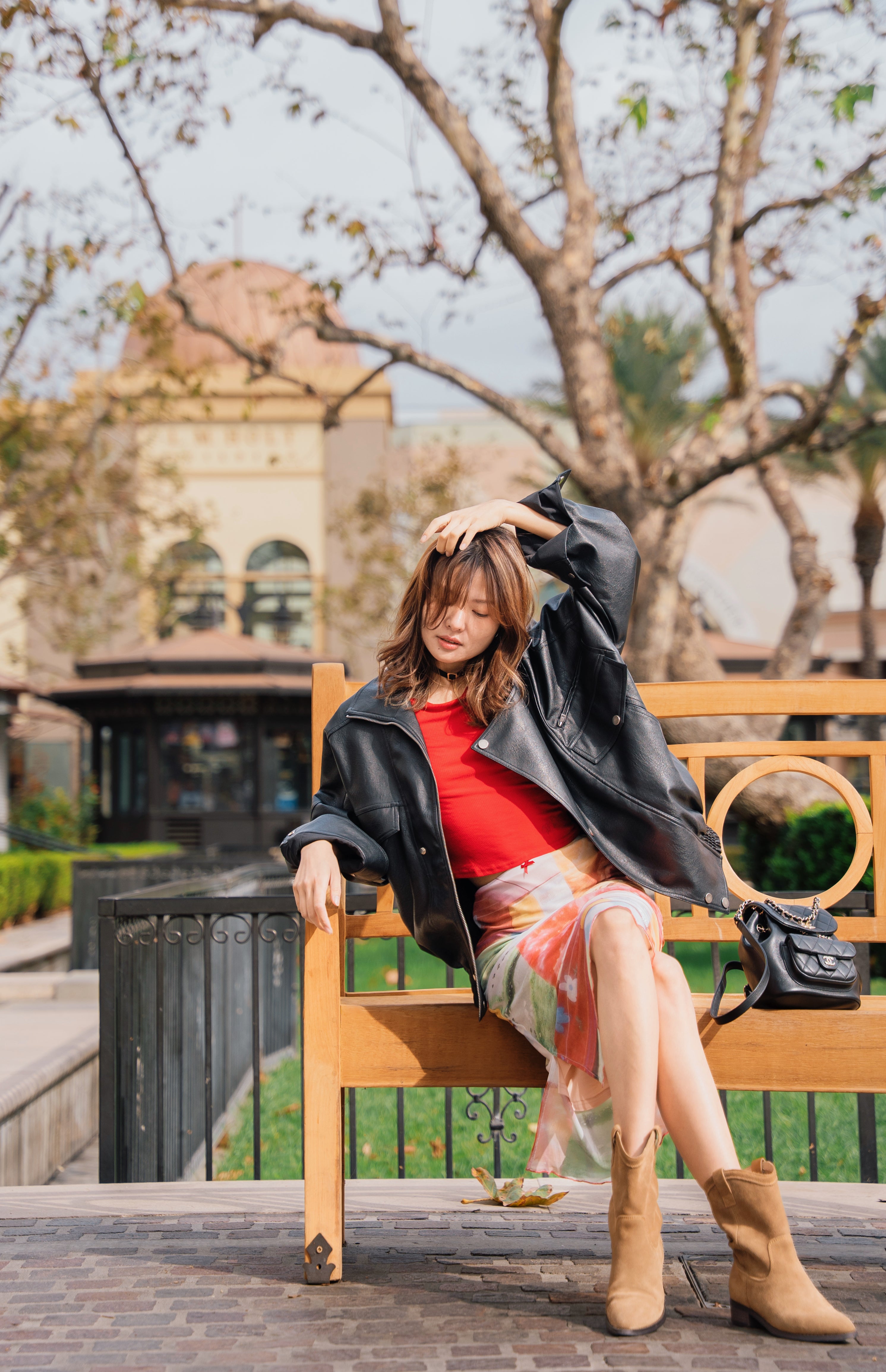 【Riko's collection】后露背收腰短款简约T恤