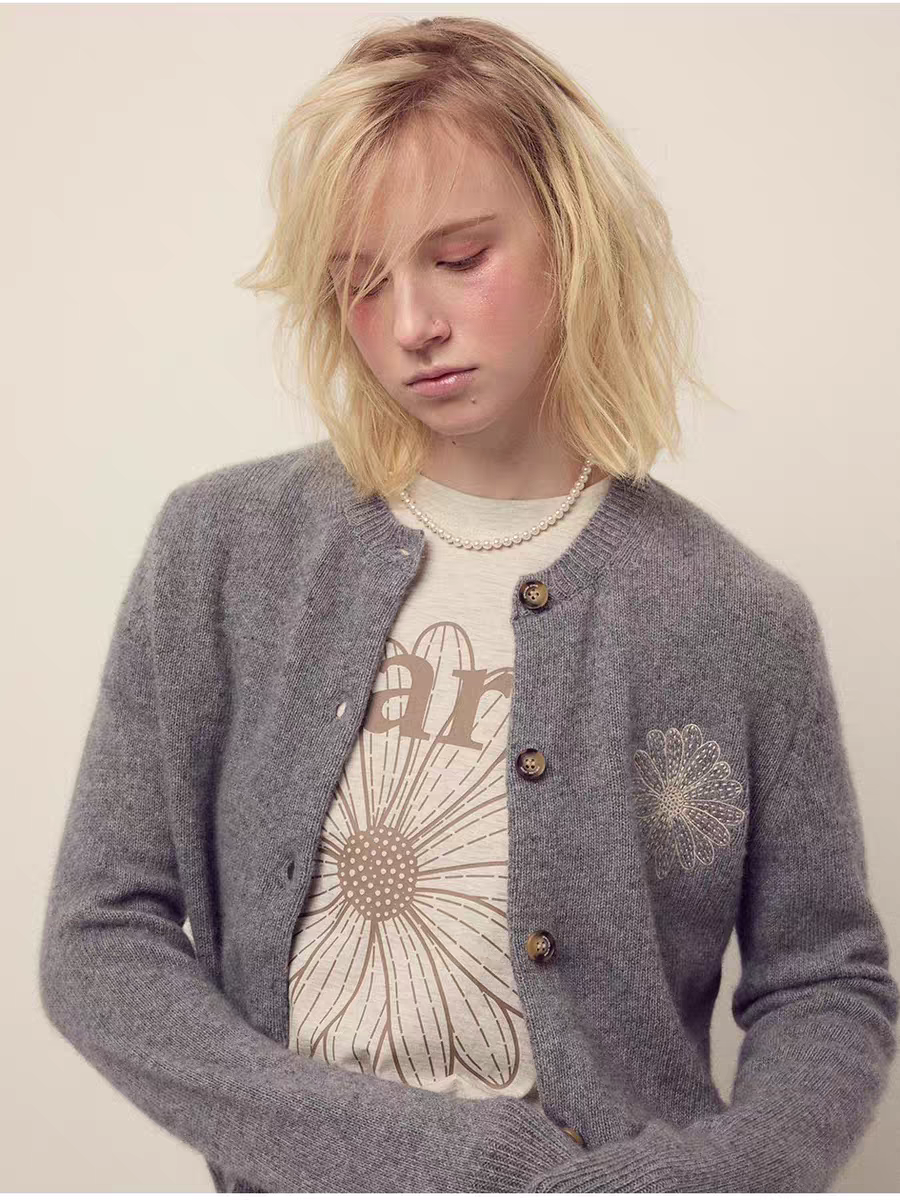 韩国Mardi Mercredi 小雏菊  毛衣 灰色圆领 白色花花