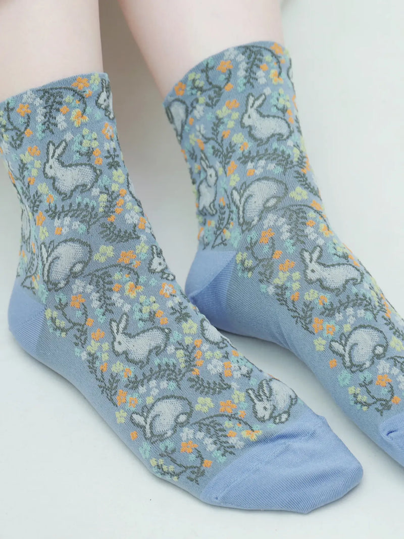 日本靴下屋Tabio 女士浮雕野兔图案棉混花纹短袜 刺绣棉袜 蓝色