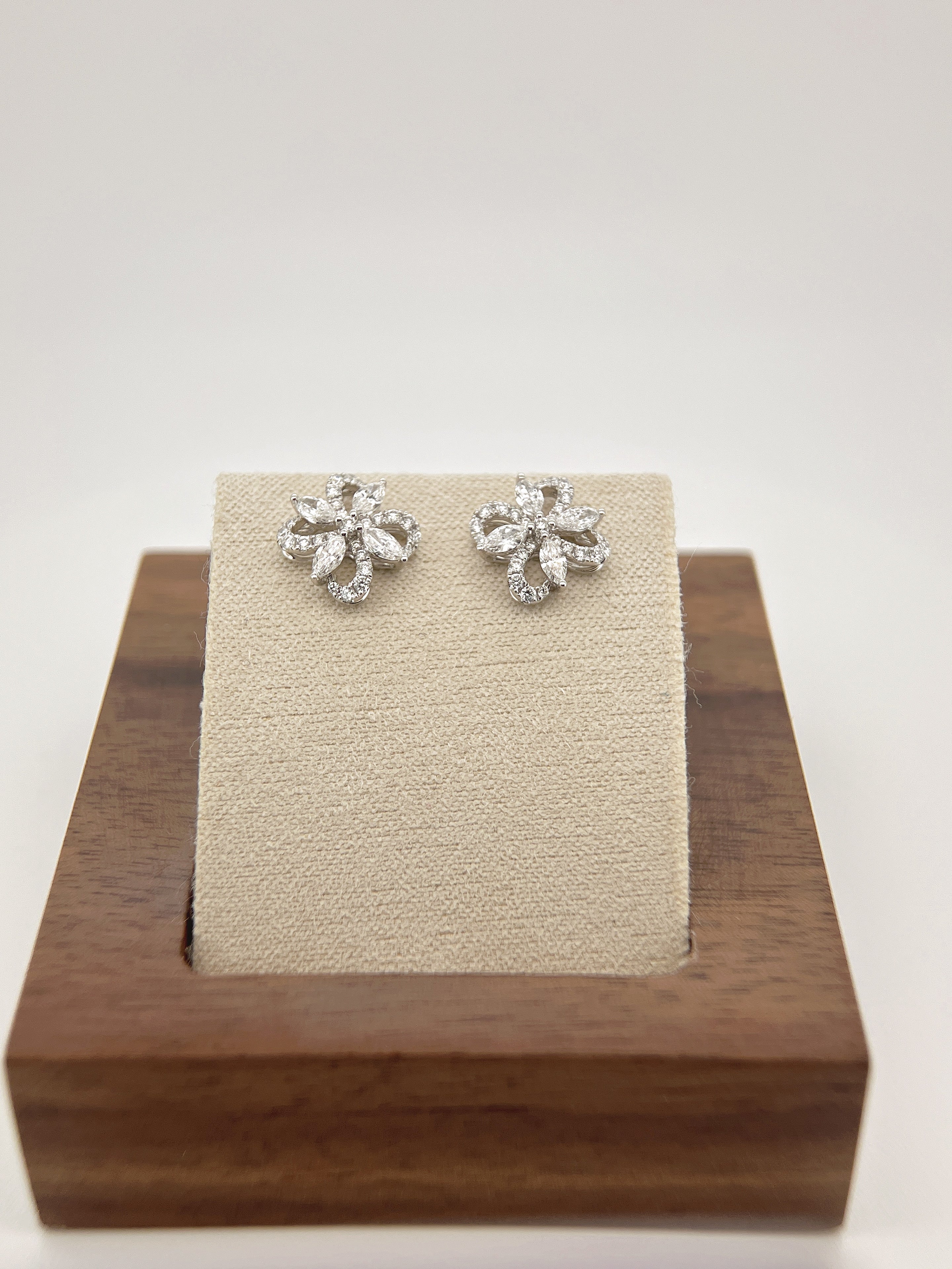Diamonds Earring