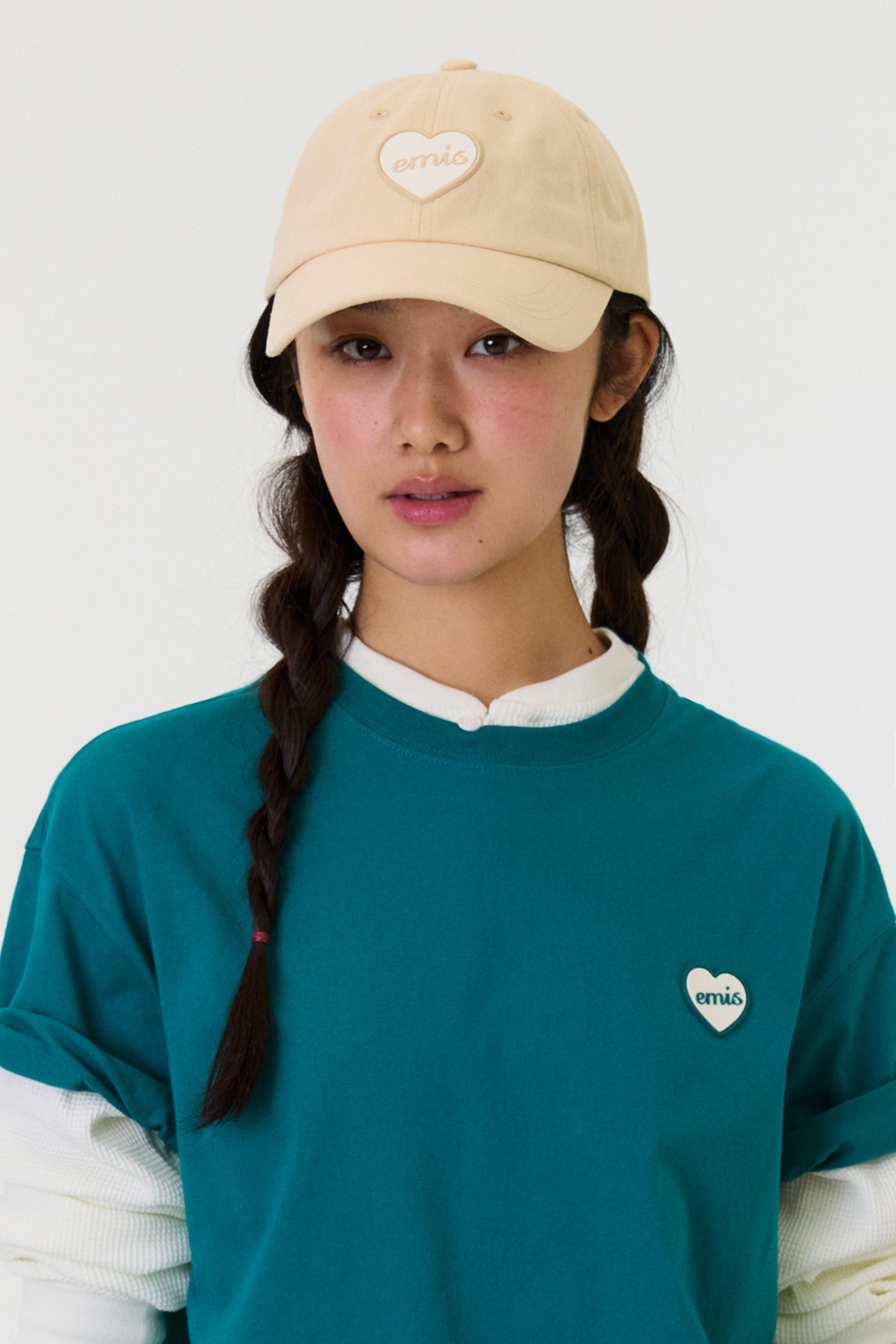 emis Heart Rubber Patch Ball Cap Beige 韩国 emis 棒球帽  橡胶桃心章 米色
