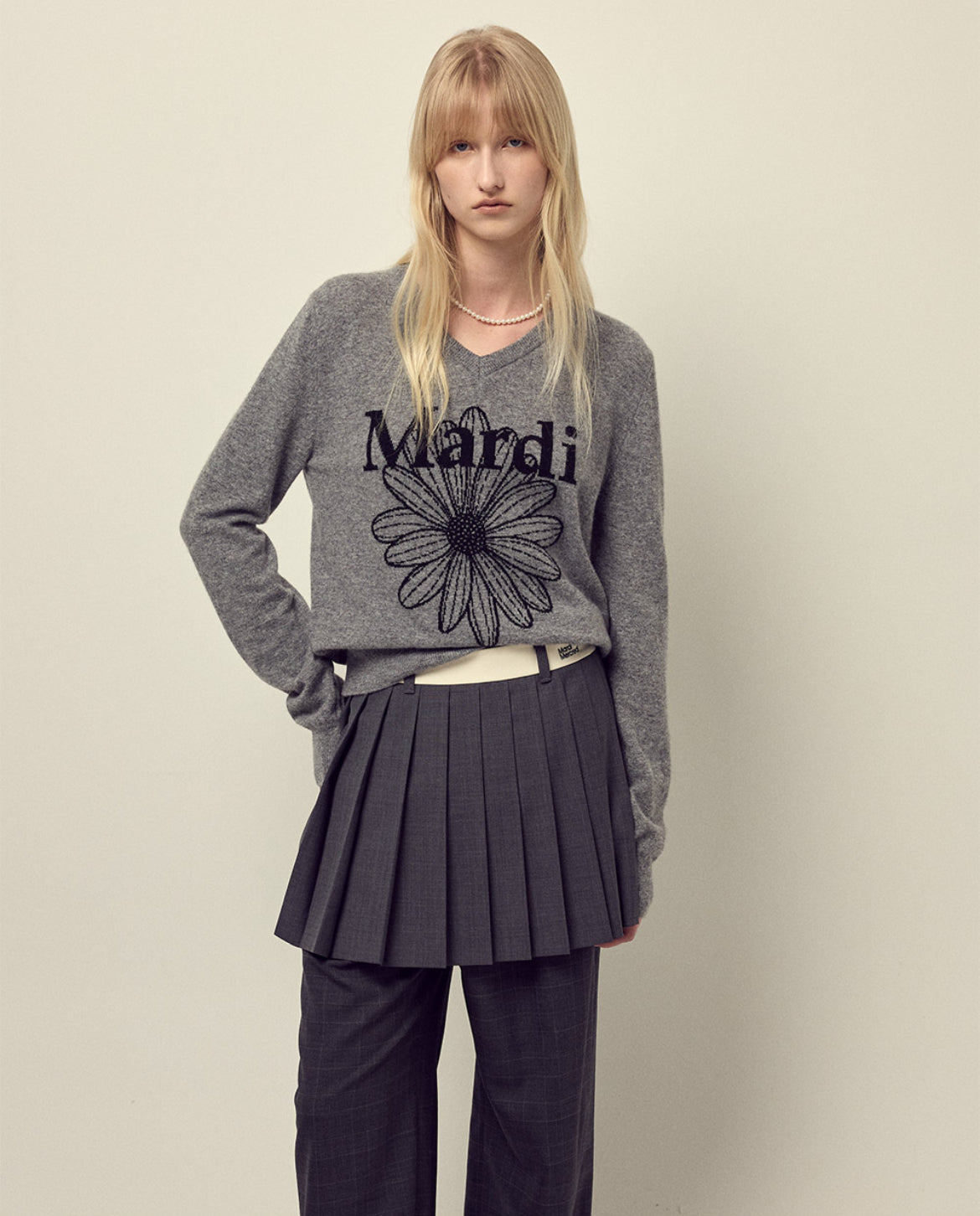 韩国 Mardi Mercredi 小雏菊V领毛衣 灰色黑雏菊 均码