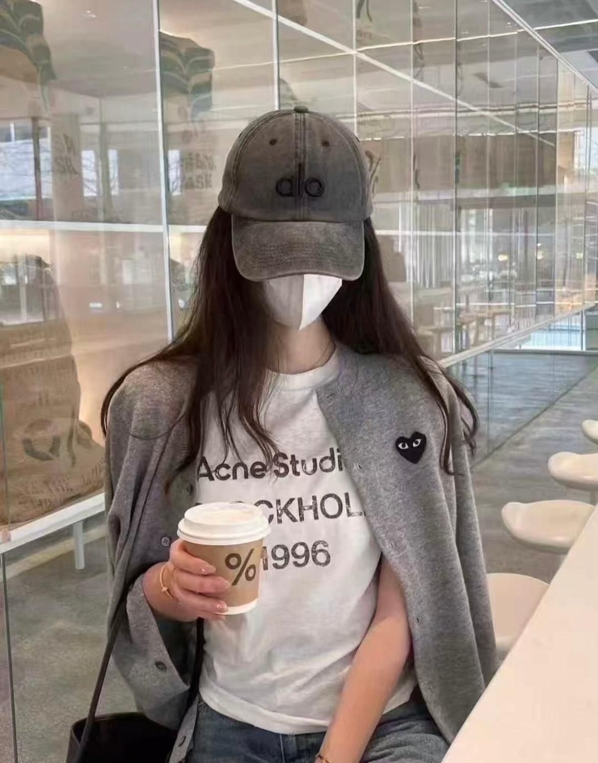 ✨極美品/縮絨ウール✨COMME des GARÇONS グレー ひじ布 SM位 Comme des Garçons Play Hoodie in Gray | SVD USA