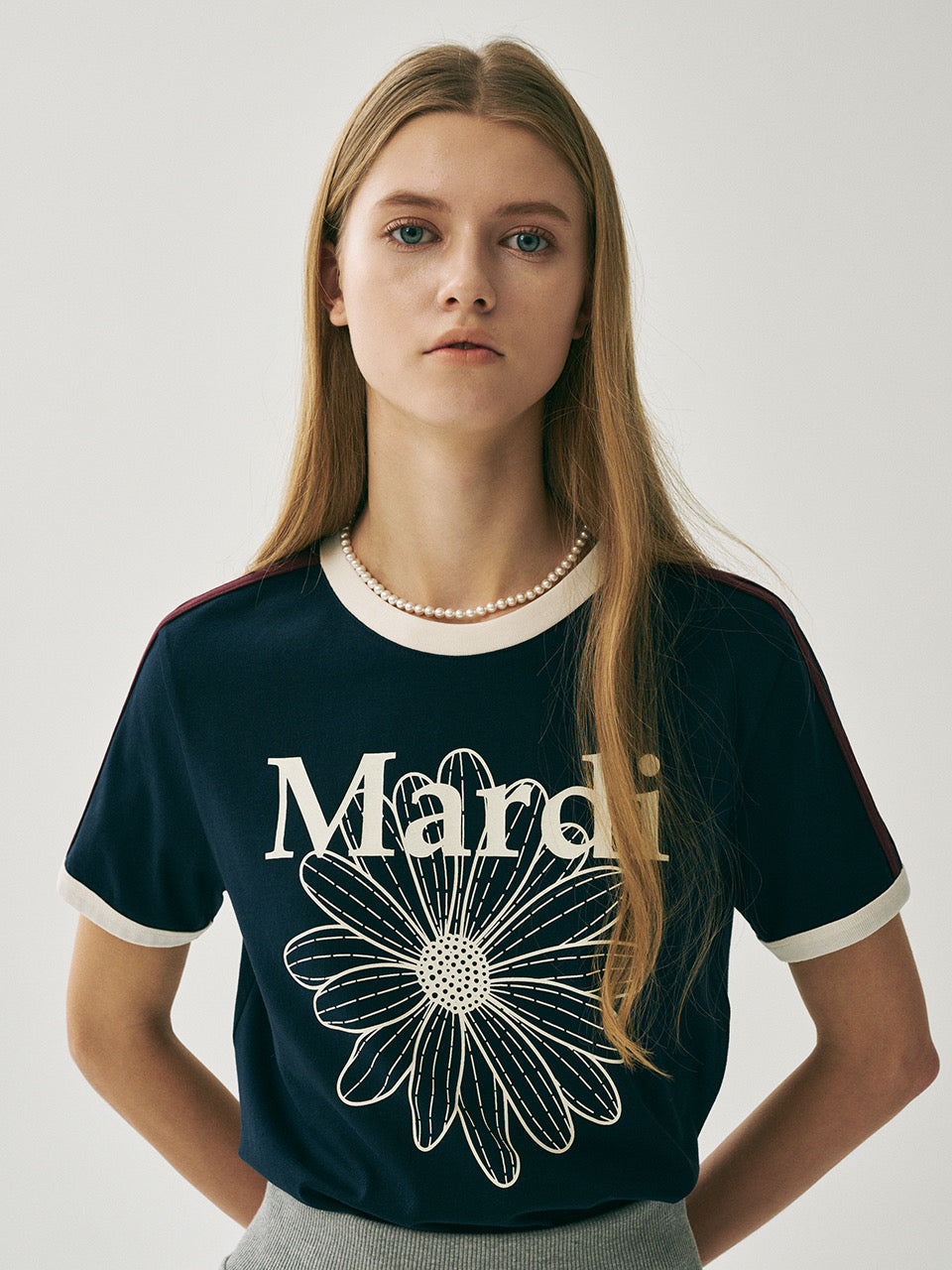 Mardi Mercredi Slim Ringer Tshirt FlowerMardi Navy One Size 韩国 修身纯棉雏菊印花短袖T恤 藏青象牙白 均码