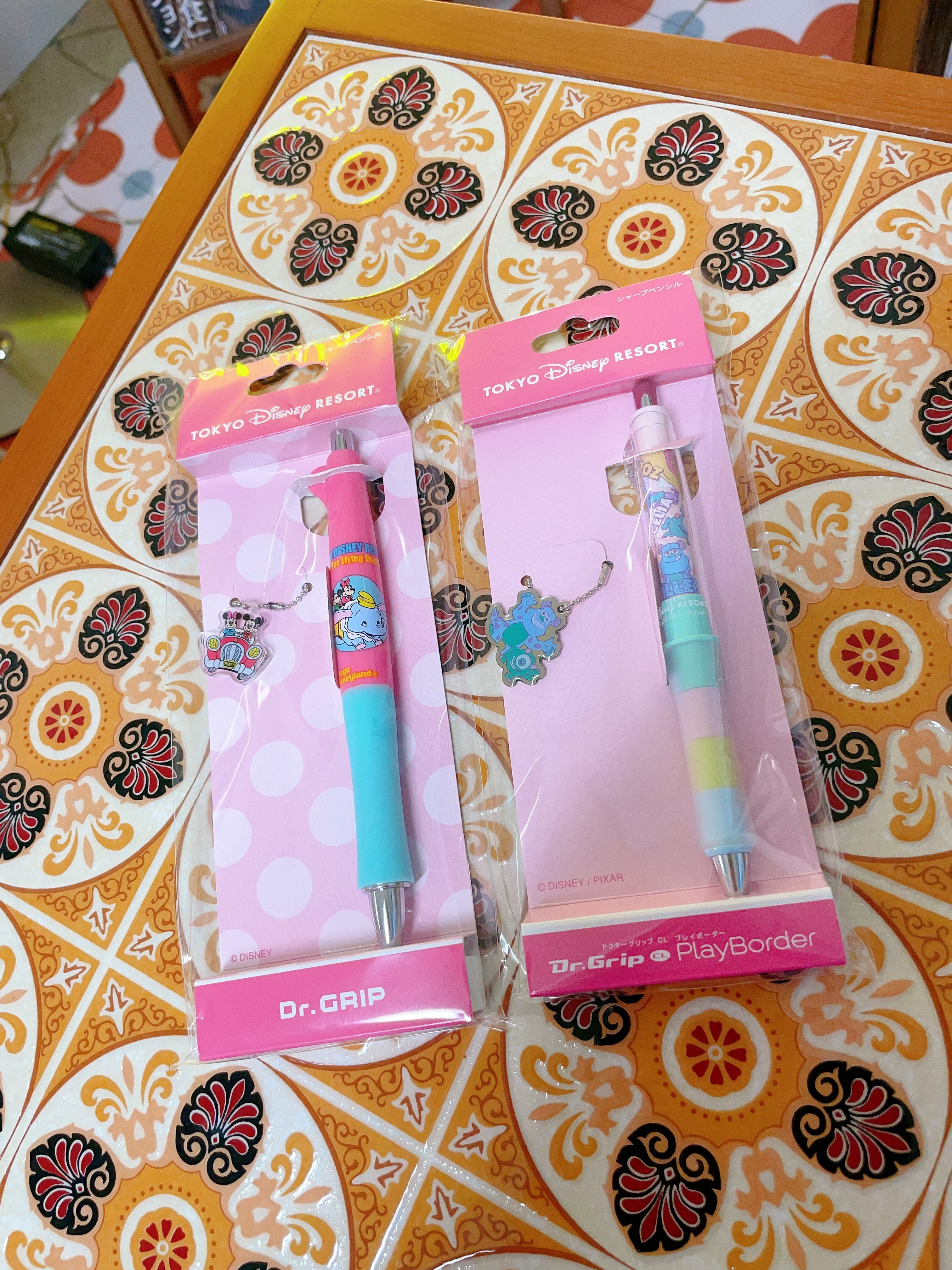 Tokyo Disney 东京迪斯尼  Dr.Grip 摇摇出铅笔 自动铅笔 带挂件 笔芯0.5mm