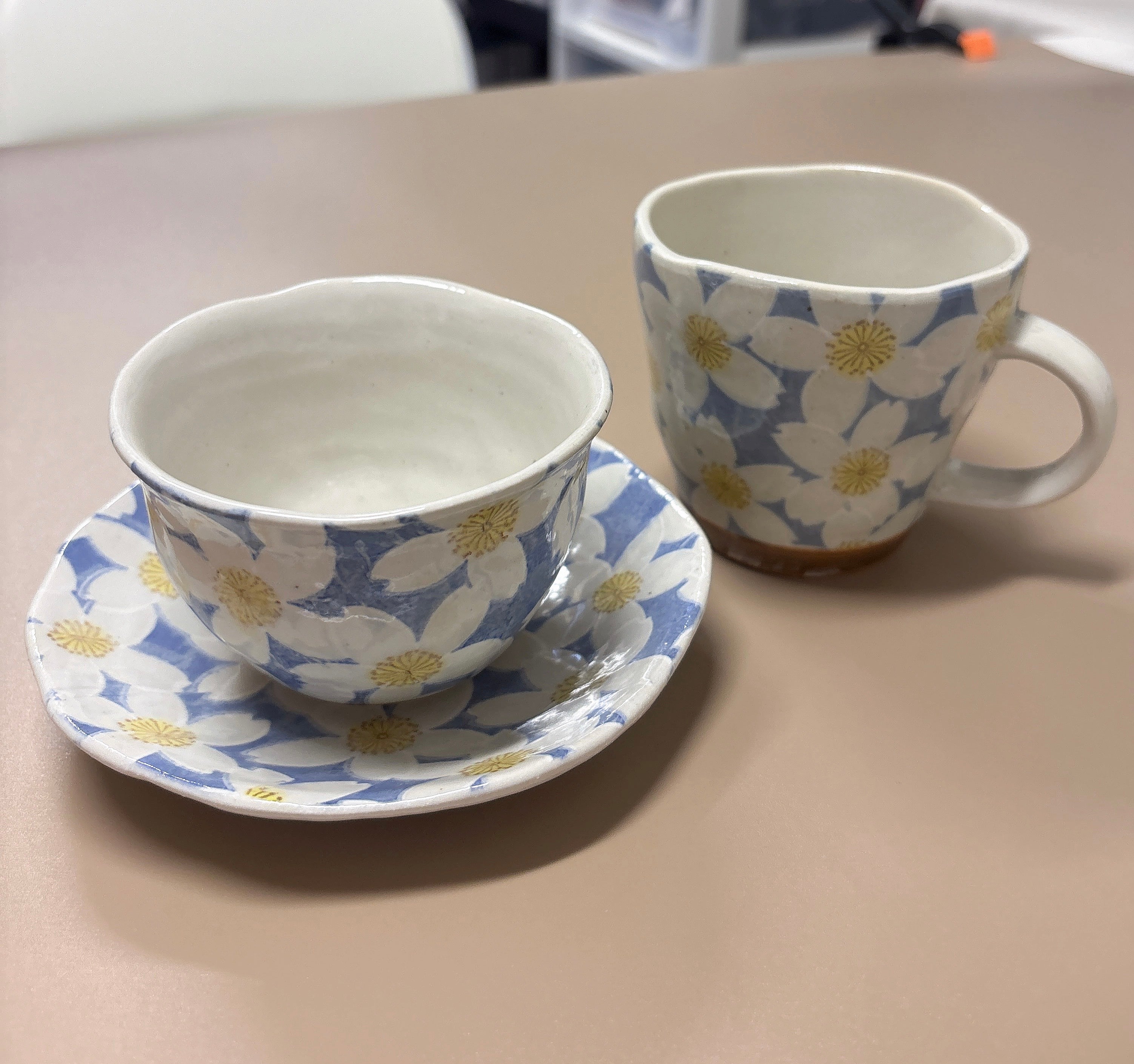 日本 濑户烧繁花手绘 手作釉下彩绘陶瓷花卉 茶杯碟子咖啡杯三件套50240