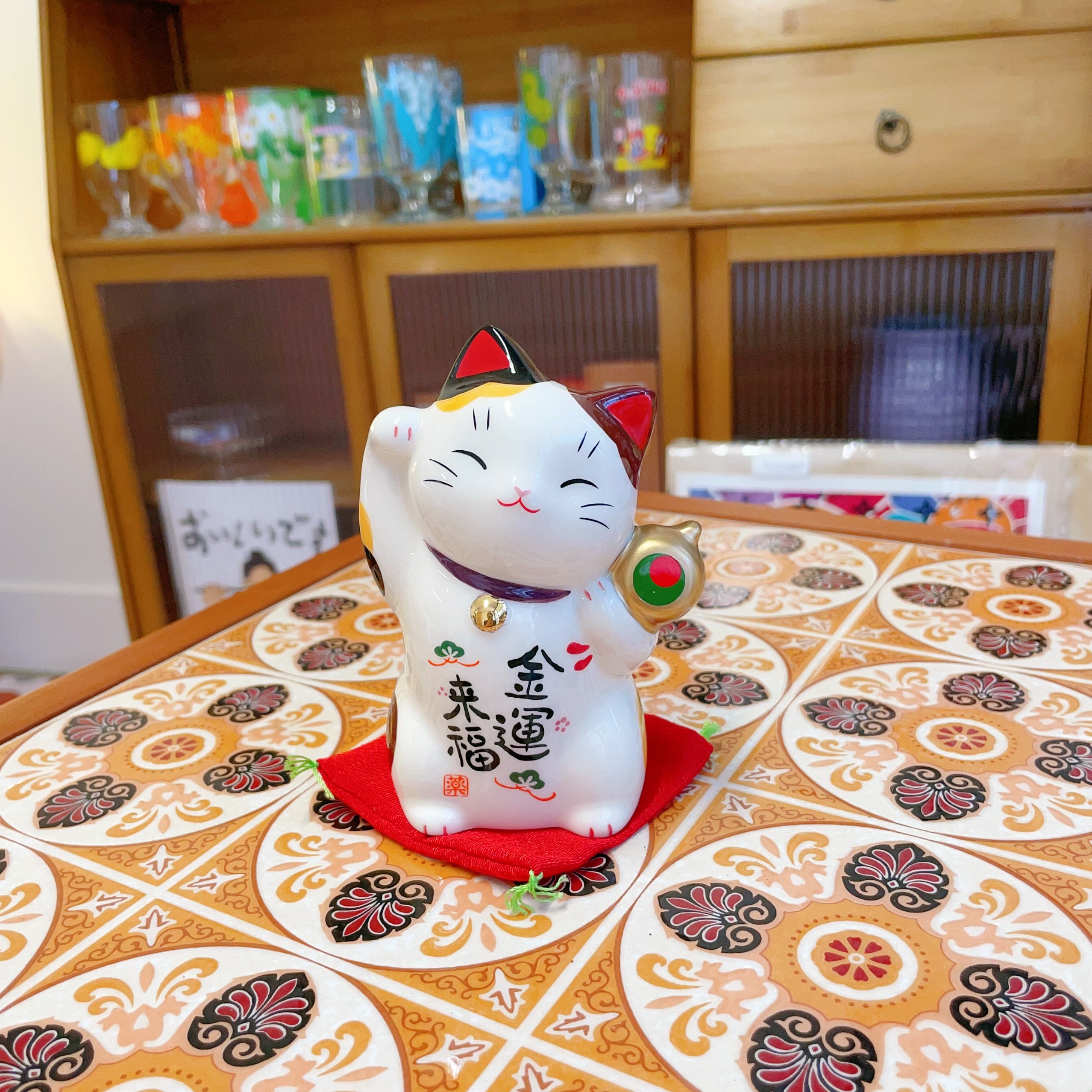 日本 薬師窯 招财猫  彩绘 金运来福  #7447 约高12cm 宽9cm