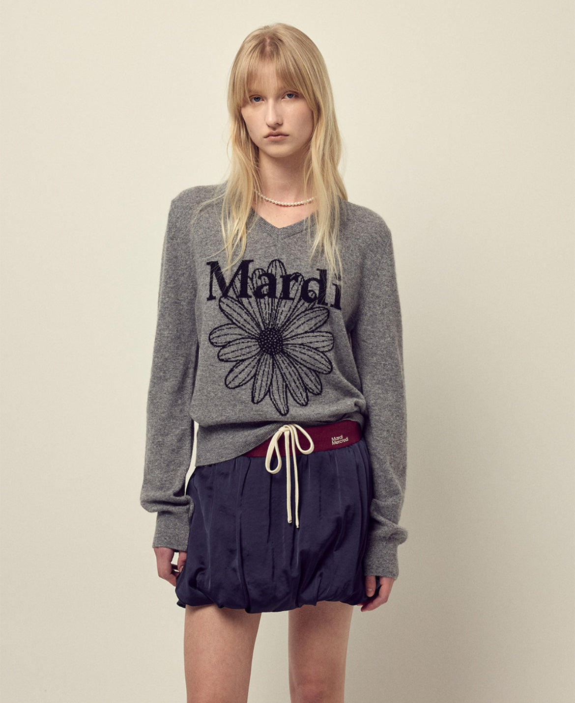 韩国 Mardi Mercredi 小雏菊V领毛衣 灰色黑雏菊 均码