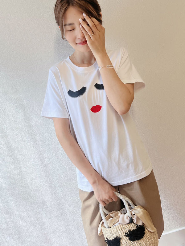 日本a-jolie 睫毛红唇图案 白色T恤 均码