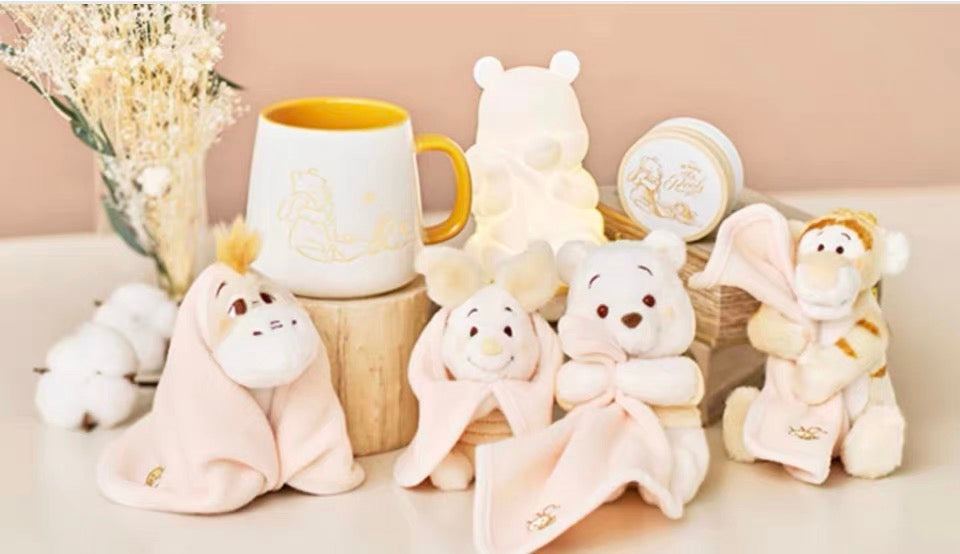 Tokyo Disney 东京迪斯尼  小熊维尼和它的朋友们 白色毛绒抱被 钥匙扣/挂件