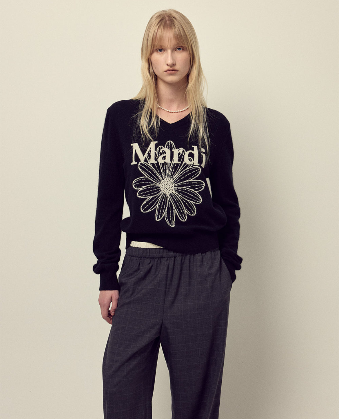 韩国 Mardi Mercredi 小雏菊V领毛衣 黑色白雏菊 均码