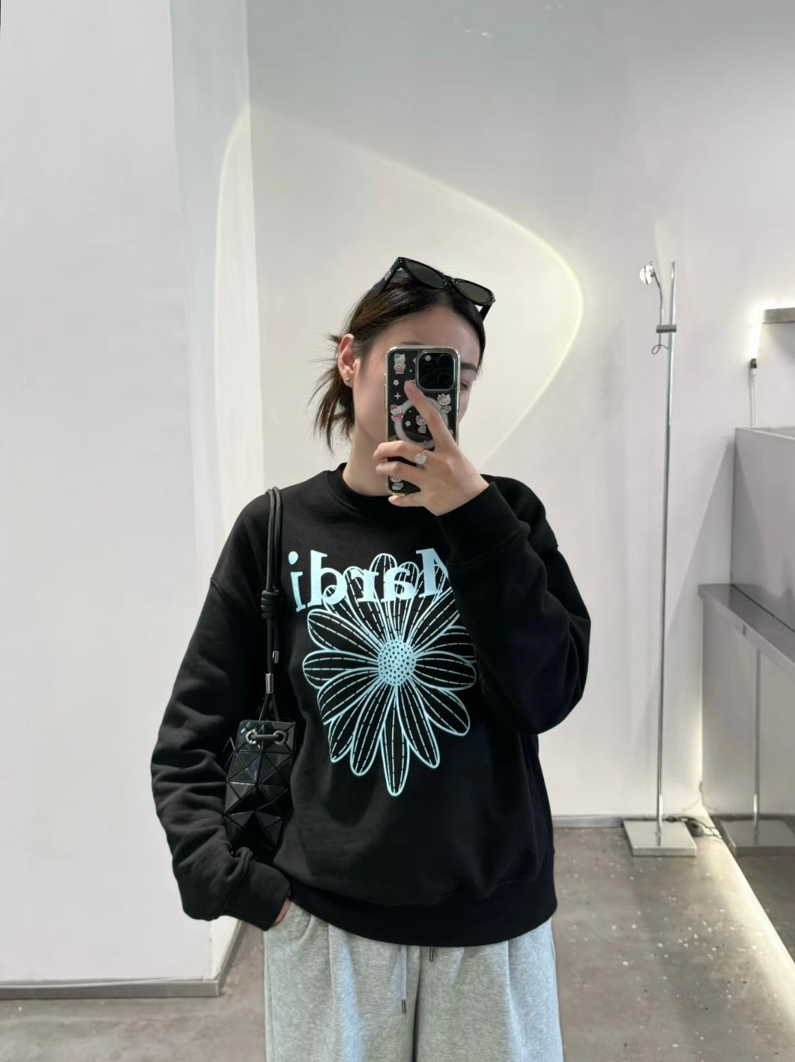 韩国Mardi Mercredi  黑色蓝色花花卫衣 均码 胸围130cm