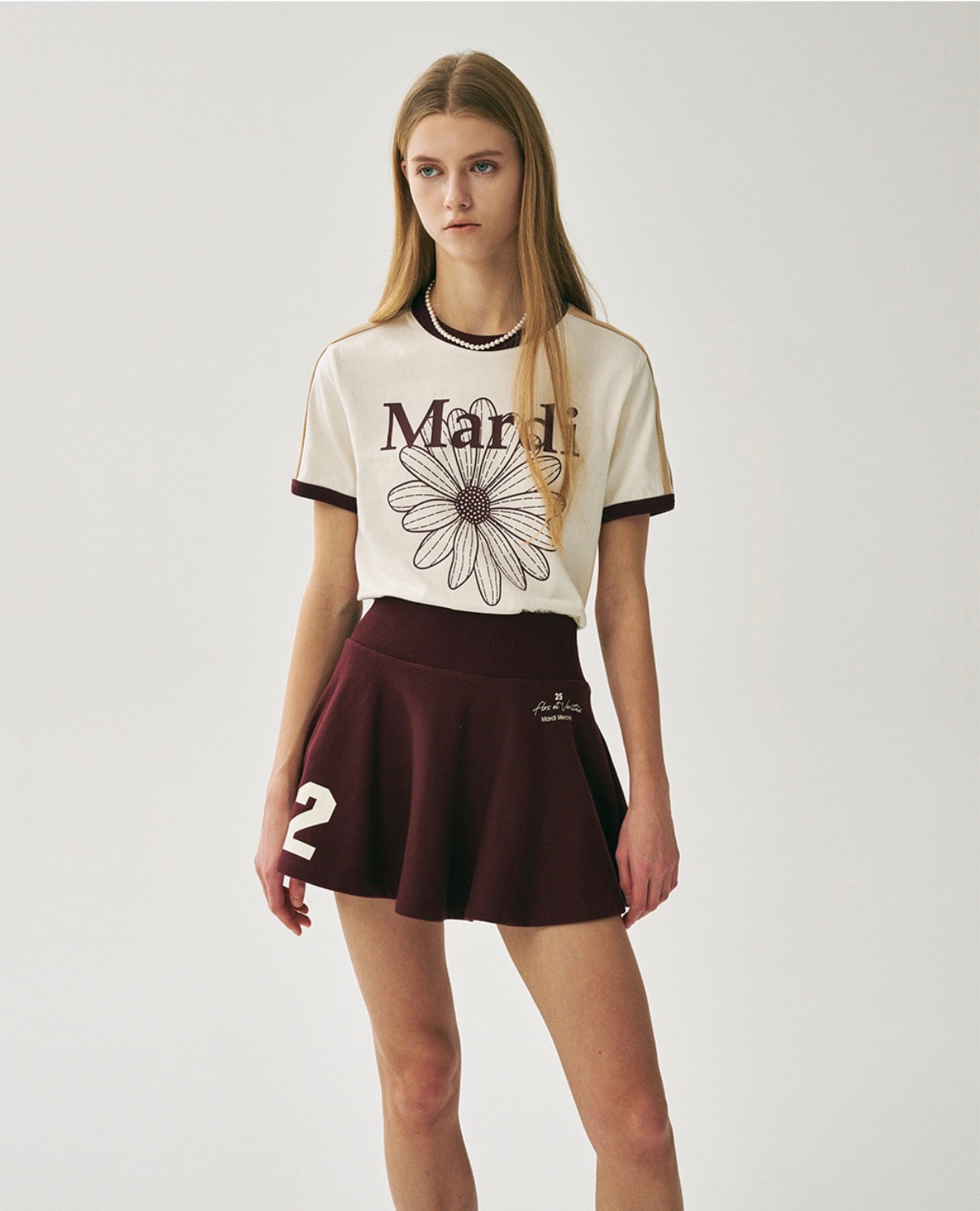 Mardi Mercredi Slim Ringer Tshirt FlowerMardi Cream Burgundy One Size 韩国 修身纯棉雏菊印花短袖T恤 奶油酒红 均码