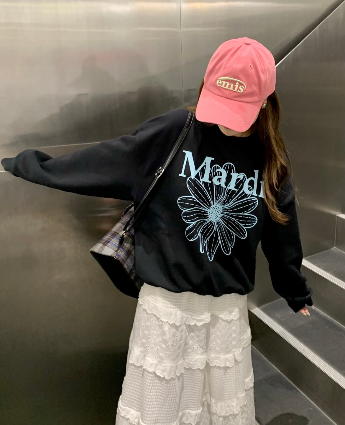 韩国Mardi Mercredi  黑色蓝色花花卫衣 均码 胸围130cm