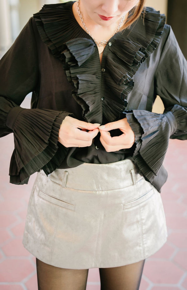 【Riko's collection】喇叭袖花边压褶黑色衬衣（模特身高166/100斤 穿S）
