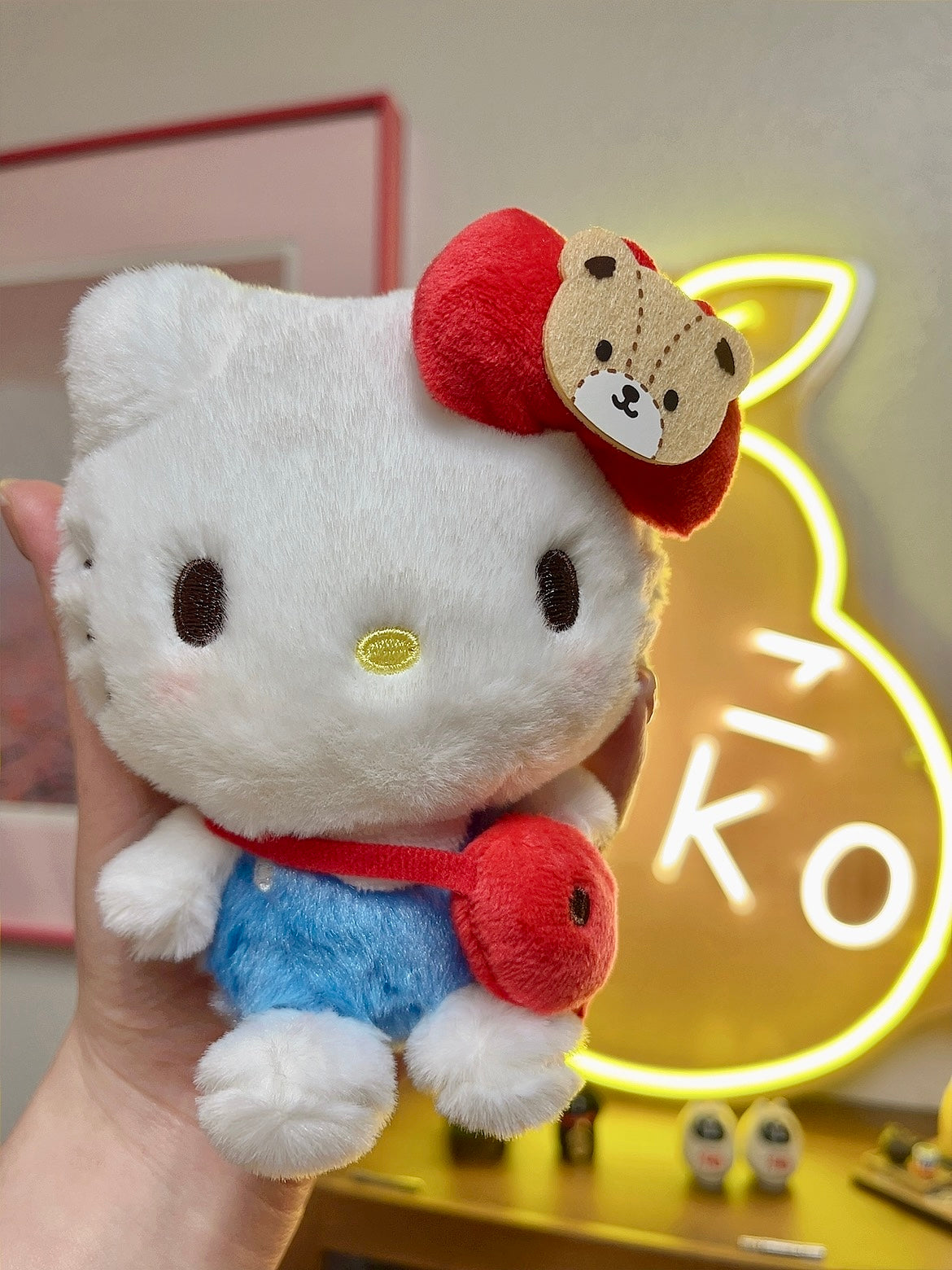 日本 SANRIO 三丽鸥 自嘲熊合作款 HELLO KITTY 凯蒂猫挂件 治愈毛绒手感