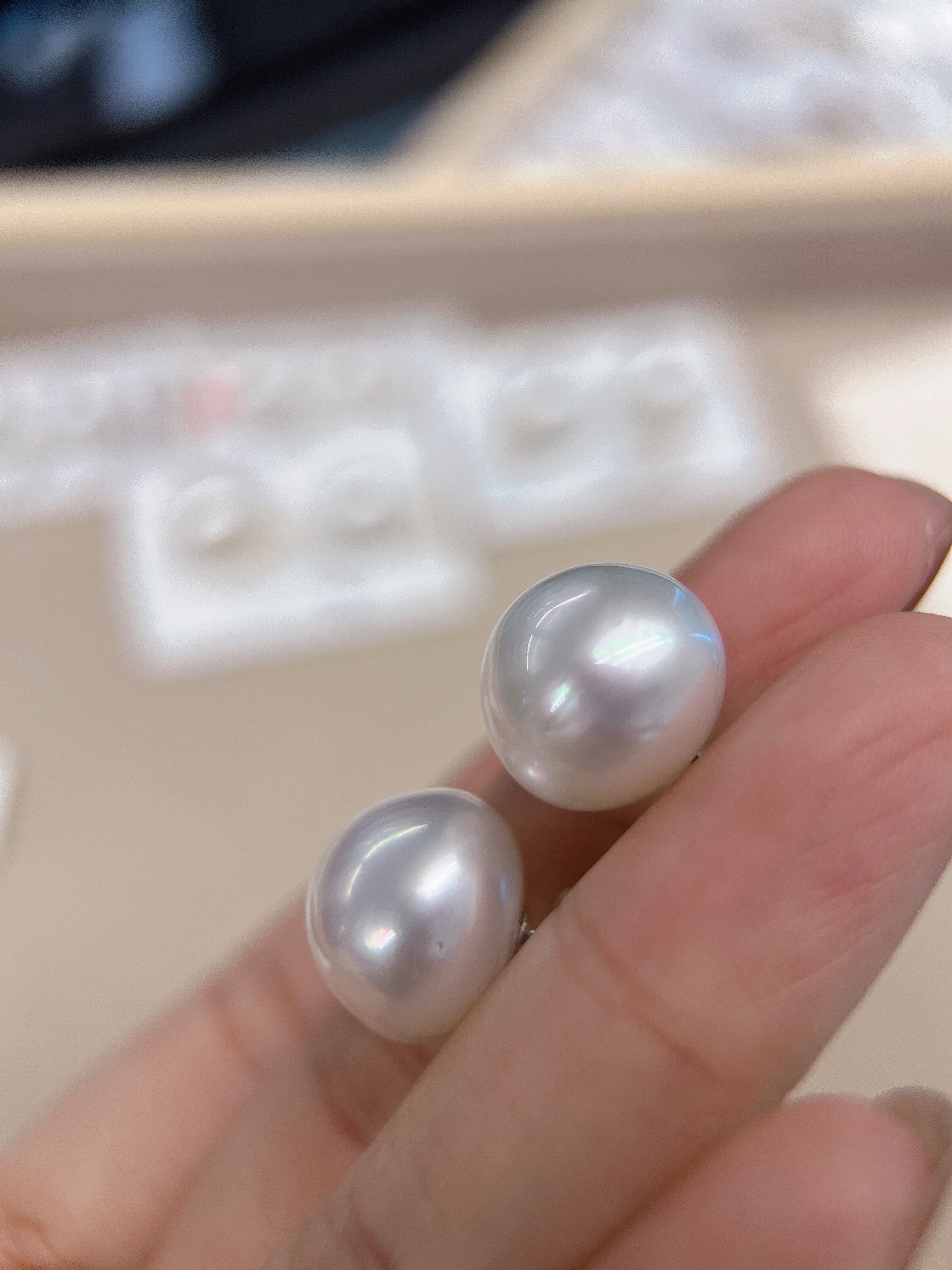 White South Sea Cultured Pearl  in 18K White Gold