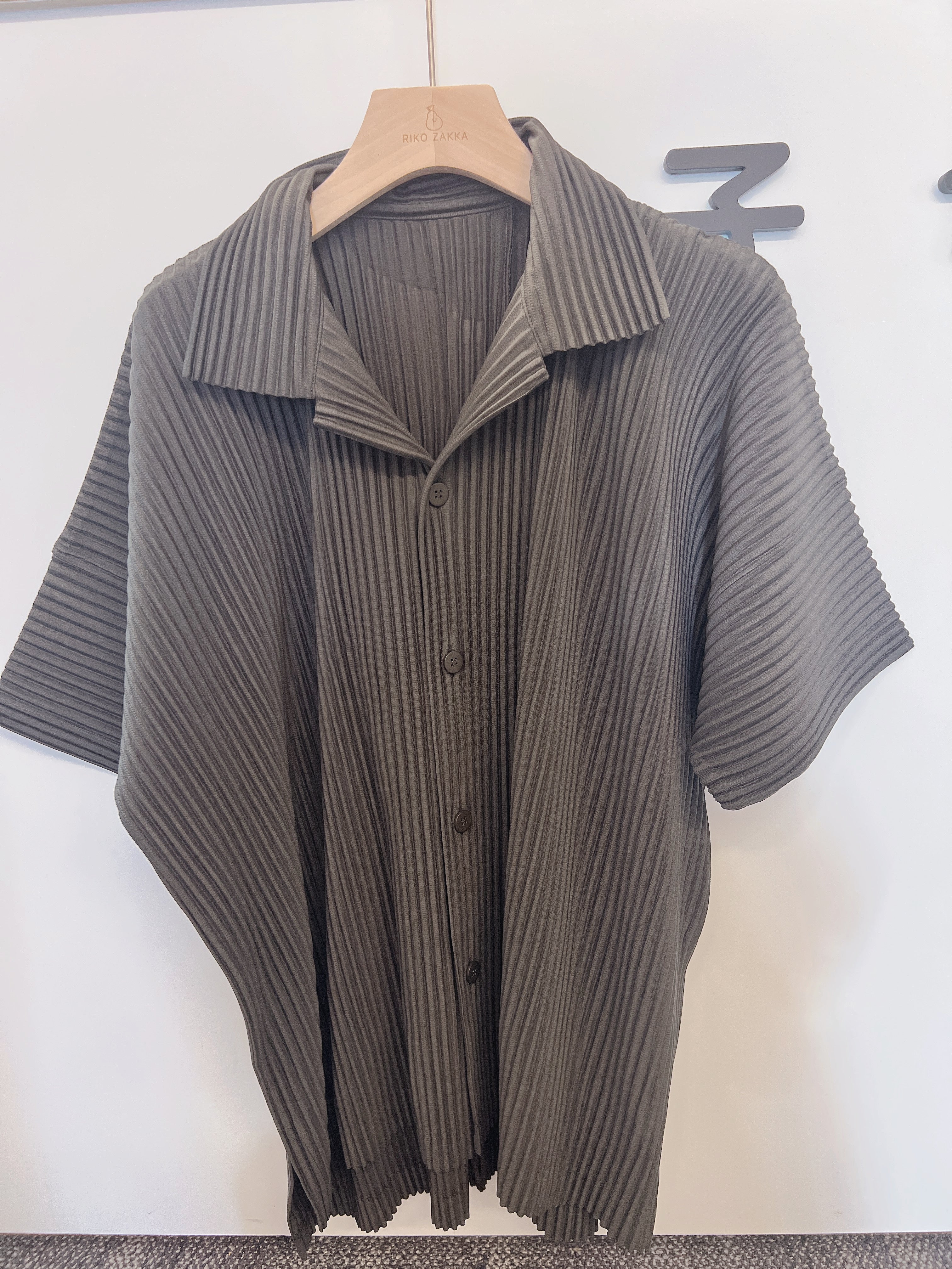 三宅一生 ISSEY MIYAKE HP系列 上衣 JJ102 墨绿色2码