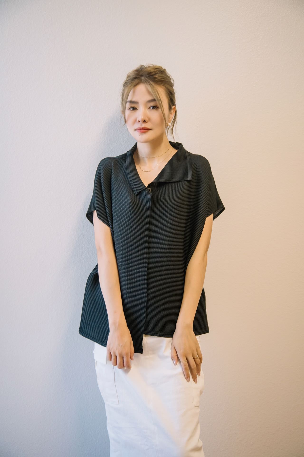 三宅一生 ISSEY MIYAKE me系列 弹力褶皱短袖开衫 🍐166/105斤效果图