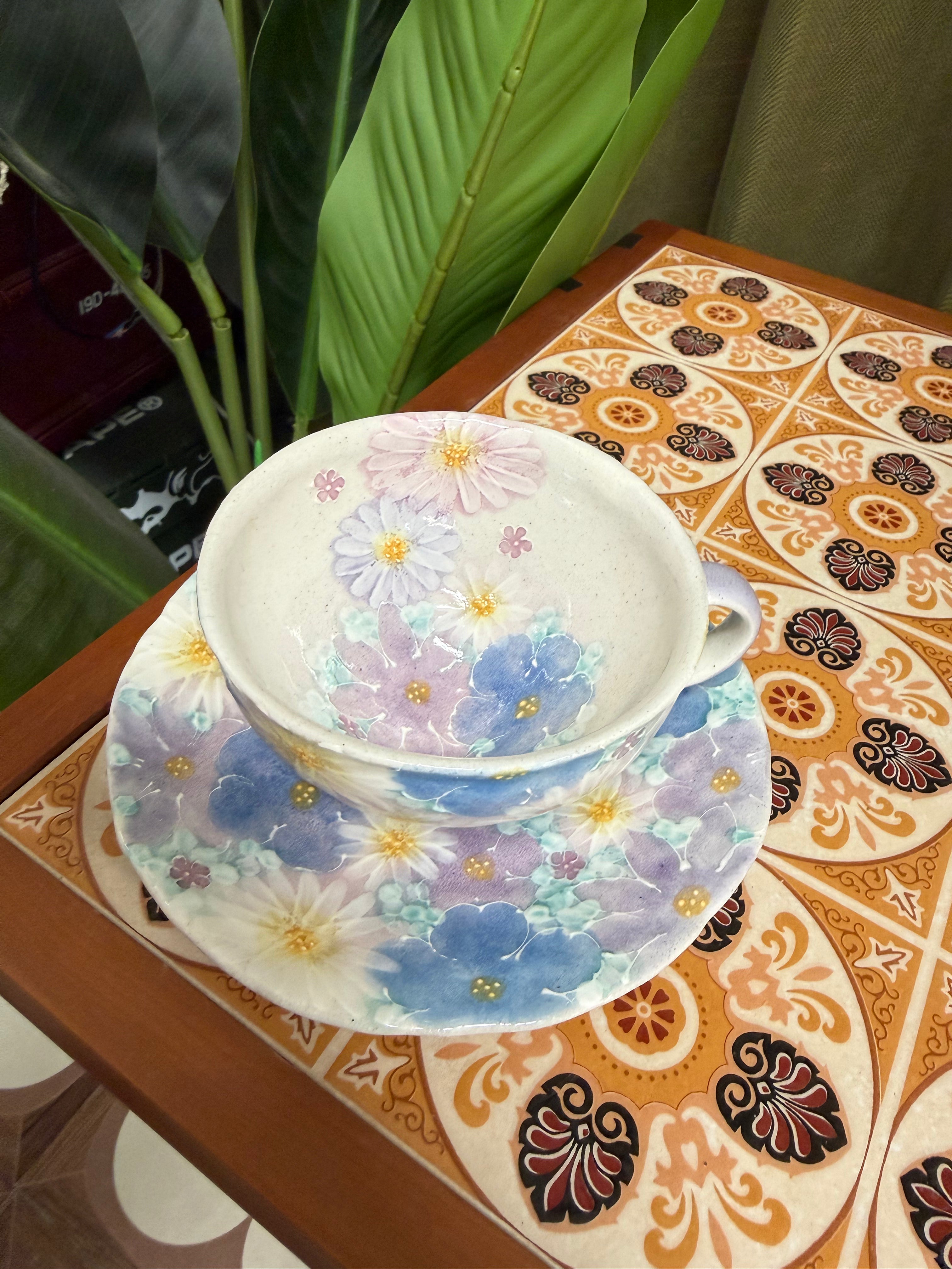 Seto-yaki Kobo Yuzuriha "Hana Yuzen" Hand-painted Coffee Cup and Saucer 日本 濑户烧 工房风花“花友禅”手作彩绘陶瓷咖啡杯碟套装 #41239
