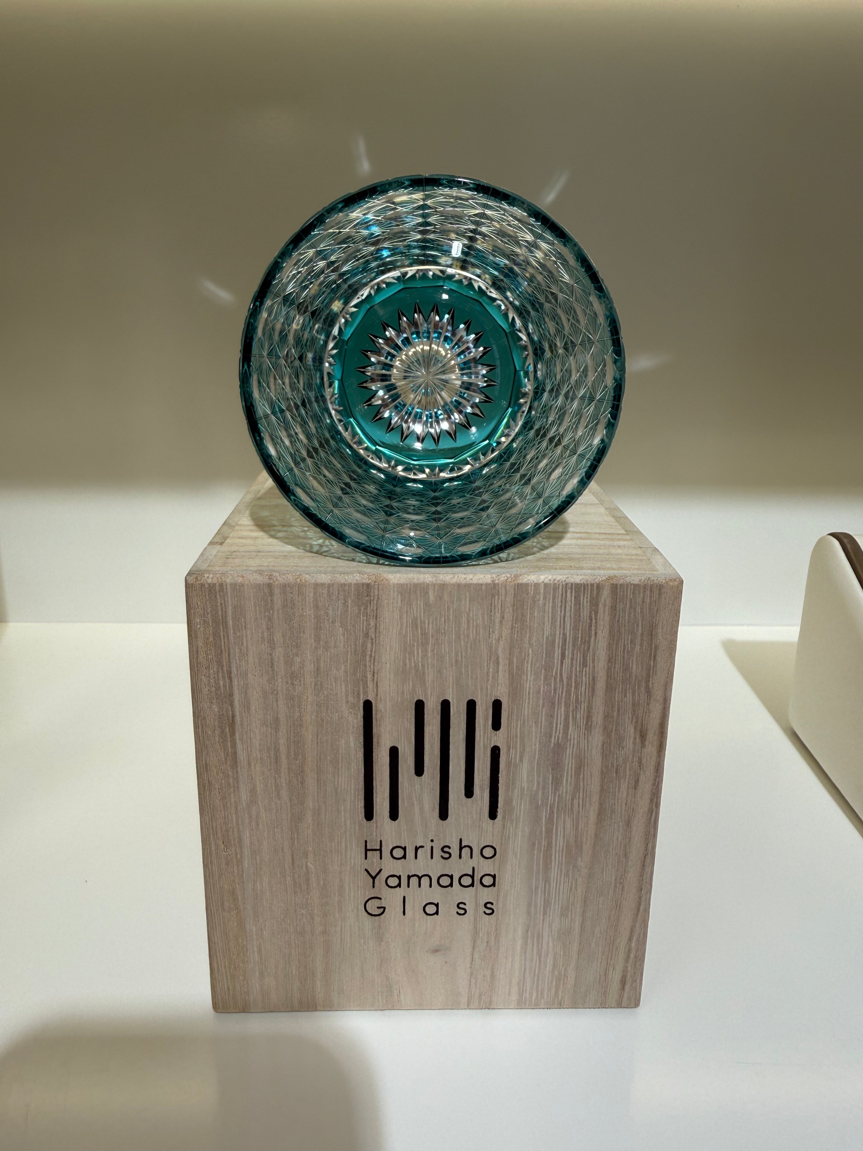 Yamada Glass Edo Kiriko Master Masaaki Yamada Enishi Chrysanthemum Pattern Emerald Green Sake Whiskey Tumbler Glass日本Yamada山田硝子 【作家：山田真照 Masaaki Yamada】江户切子 緣繫 菊纹冷酒杯子 威士忌杯 翡翠绿