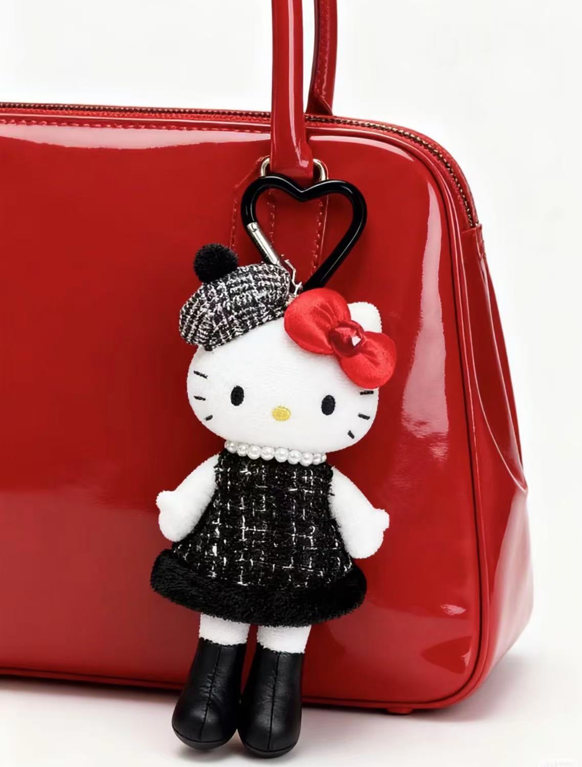【pre-order】日本SANRIO 三丽鸥 NIC 长腿名媛kitty挂件 爱心扣(日本25年12月下旬发售）