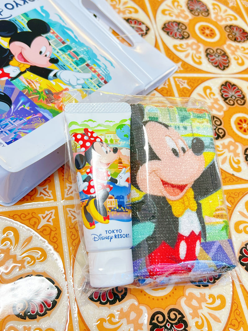 Tokyo Disney 东京迪斯尼  护手霜套装 内含（迪斯尼小提包+小毛巾+护手霜甘菊青柠香20g)适合12岁+