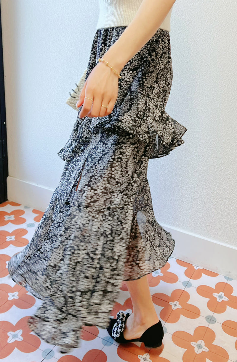 【Riko's collection】黑白色碎花半身裙 弹力腰围 （模特身高166/100斤）