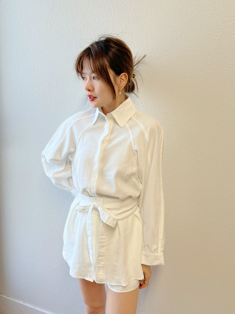 【Riko's collection】白色长袖衬衫➕短裤套装，配腰带【3件套】， 弹力腰围 S/M可选（模特身高166/100斤，穿S）