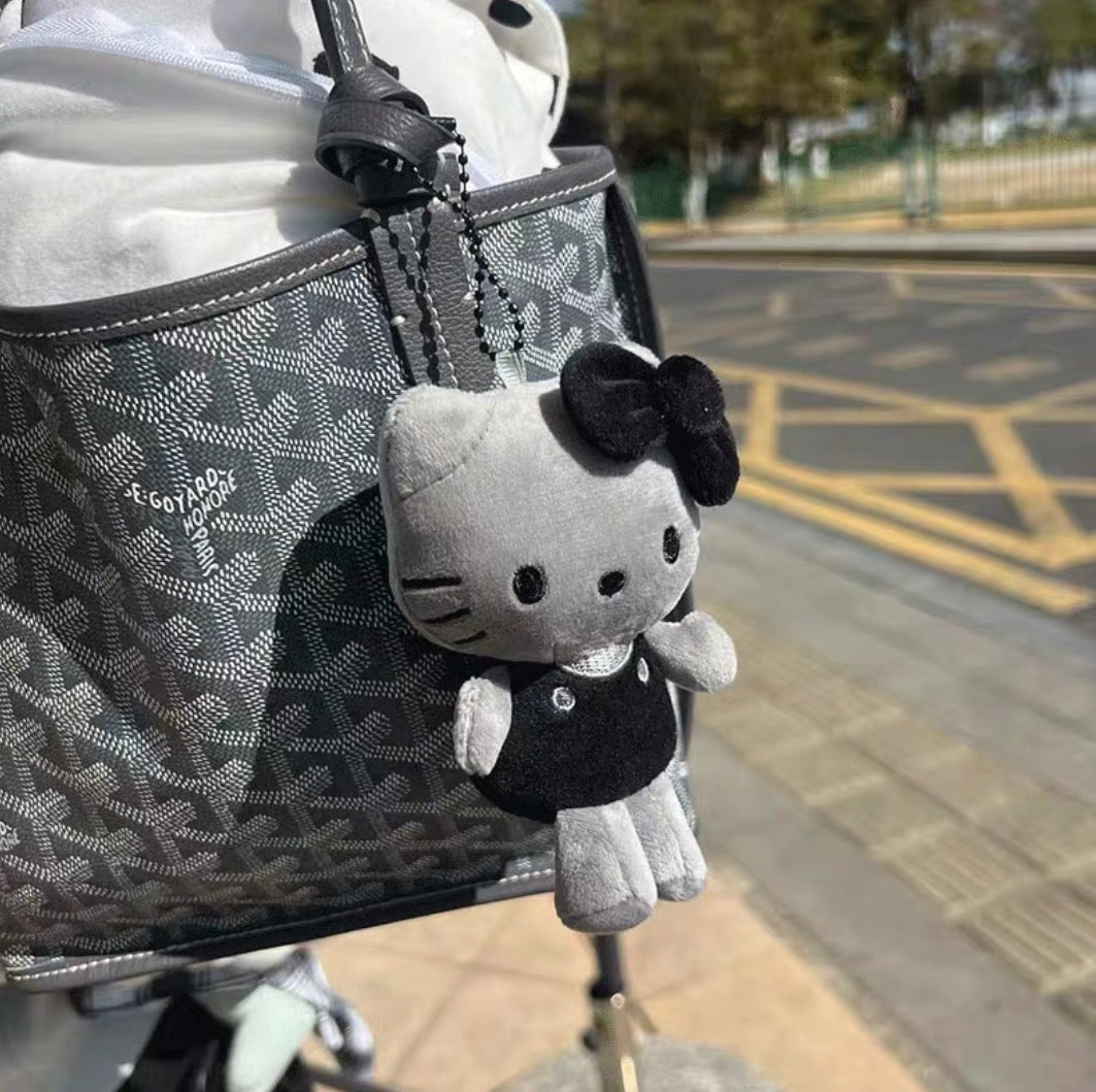 【Pre-order item】日本 SANRIO 三丽鸥 NIC 灰色kitty挂件 链条