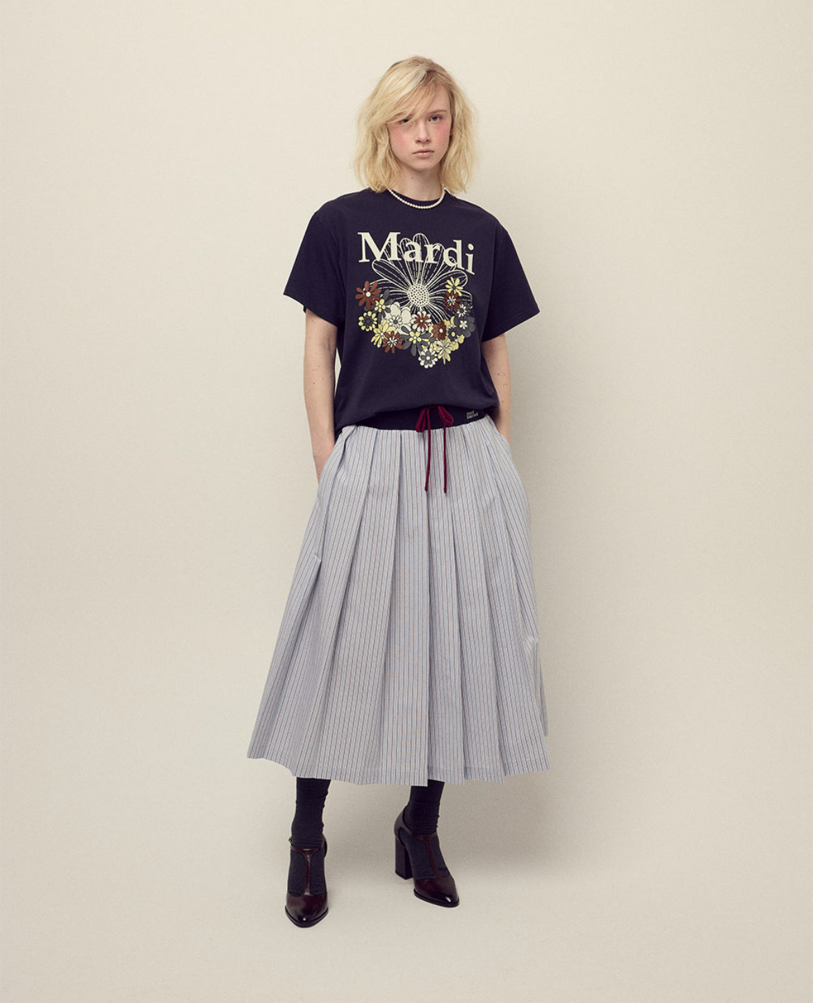 韩国 Mardi Mercredi 小雏菊 印花短袖T恤 深蓝搭奶油美拉德色印花 均码