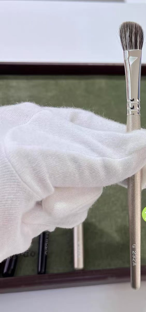 白凤堂 Hakuhodo 【G232A，灰松毛:毛质柔软,上妆效果自然】鼻影刷
