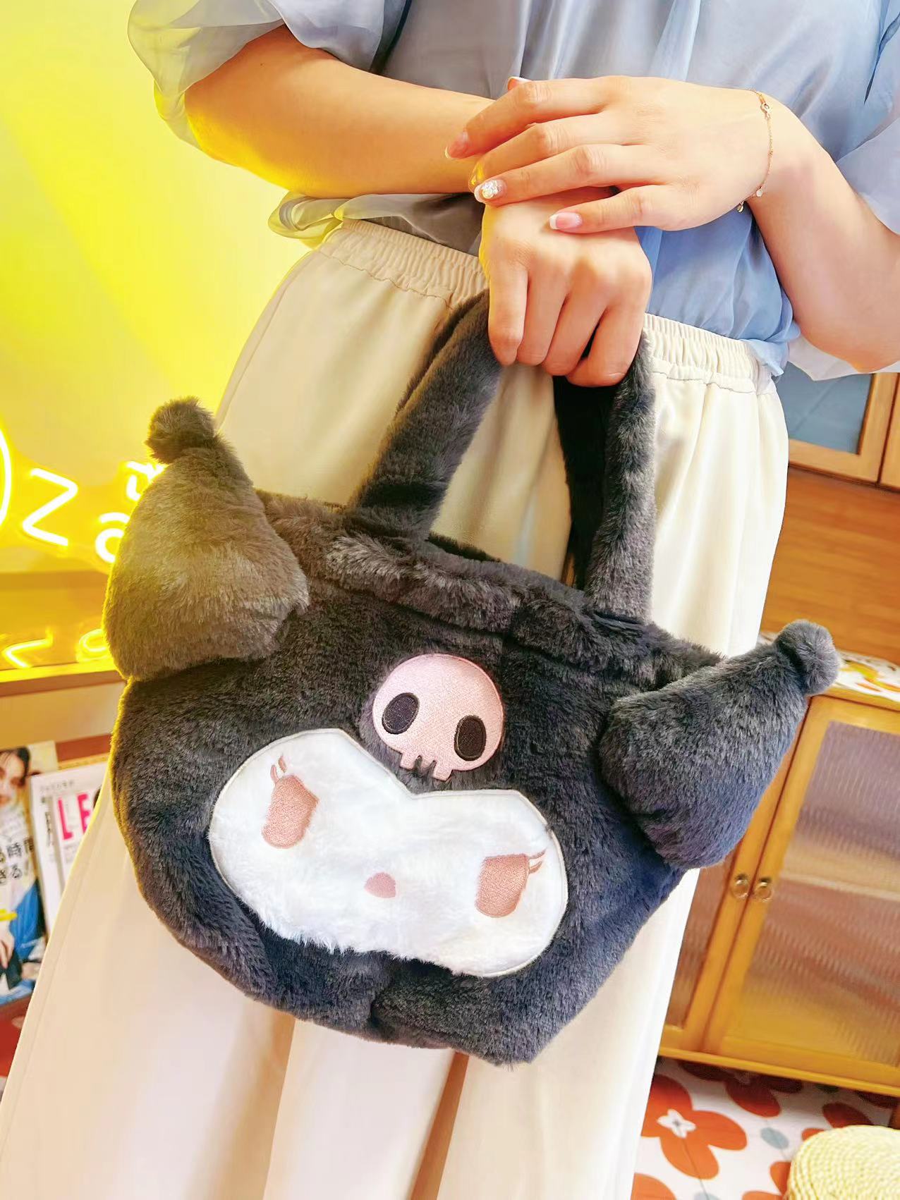 日本 SANRIO 三丽鸥 毛绒手拿包/收纳包