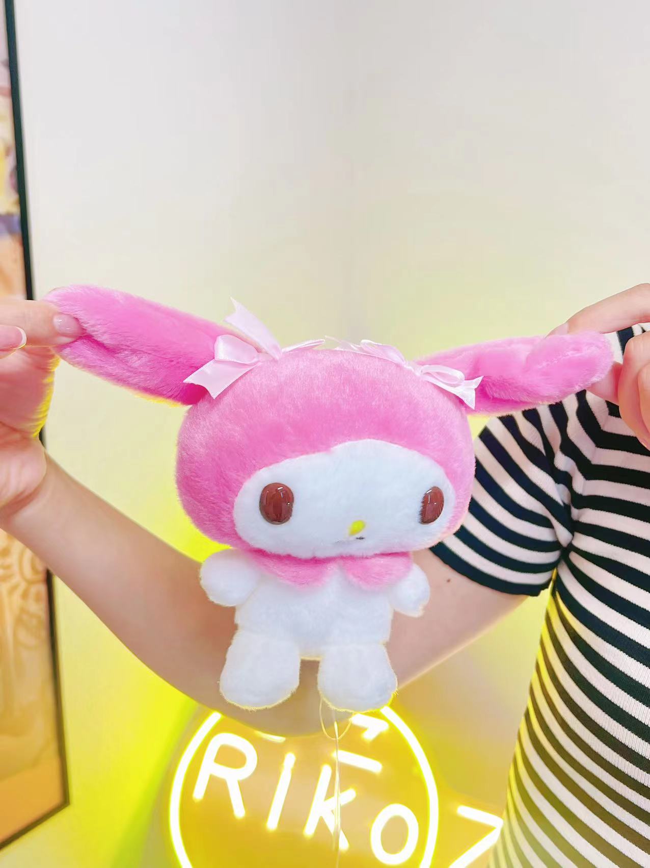 日本 SANRIO 三丽鸥 粉色蝴蝶结解压玩偶公仔 约H14.5cmxW12cmx9cm