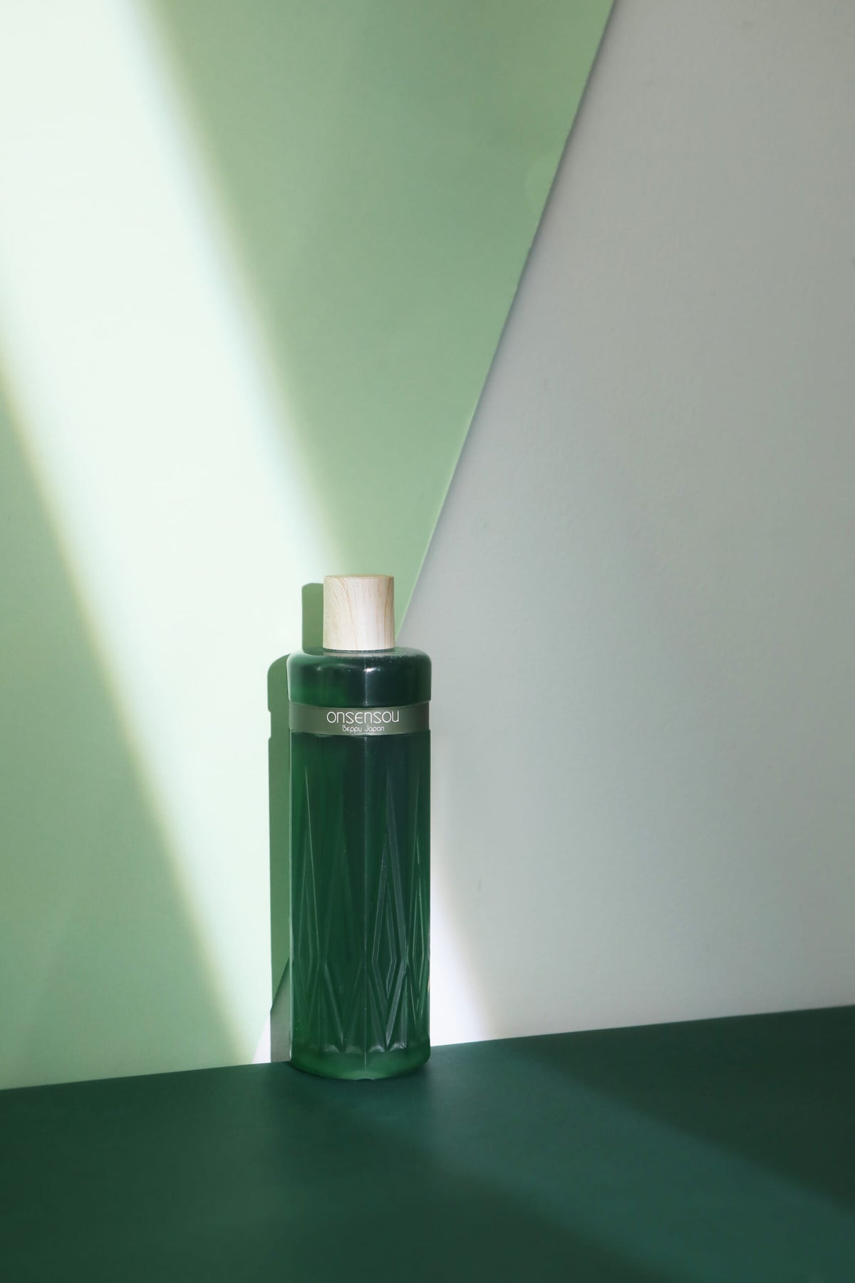 ONSENSOU Hot Spring Algae Scalp Care Shampoo (Refreshing Type)温泉藻洗发水 清爽型 300ml