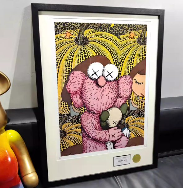 【Pre-order item, expected to arrive in the U.S. around mid-December.】Artwork草间弥生奶油风卡通装裱画（SIZE：65*80cm）