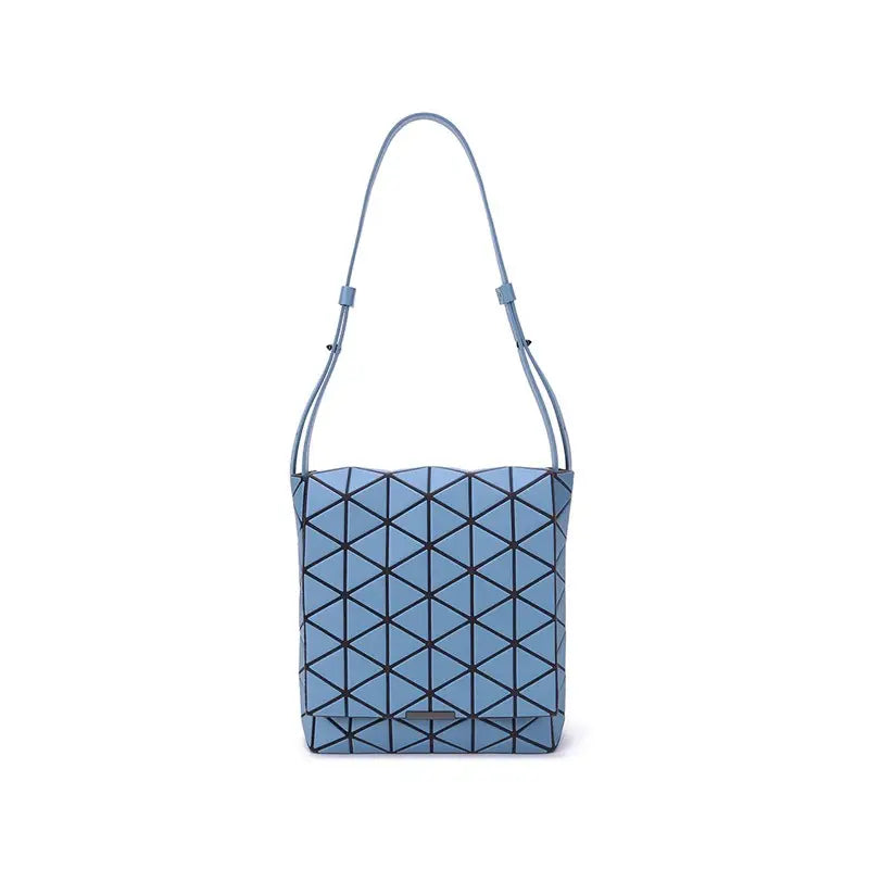 三宅一生 BAO BAO ISSEY MIYAKE 男女同款单肩斜挎包翻盖包 BB18 AG282 70 萨克斯蓝